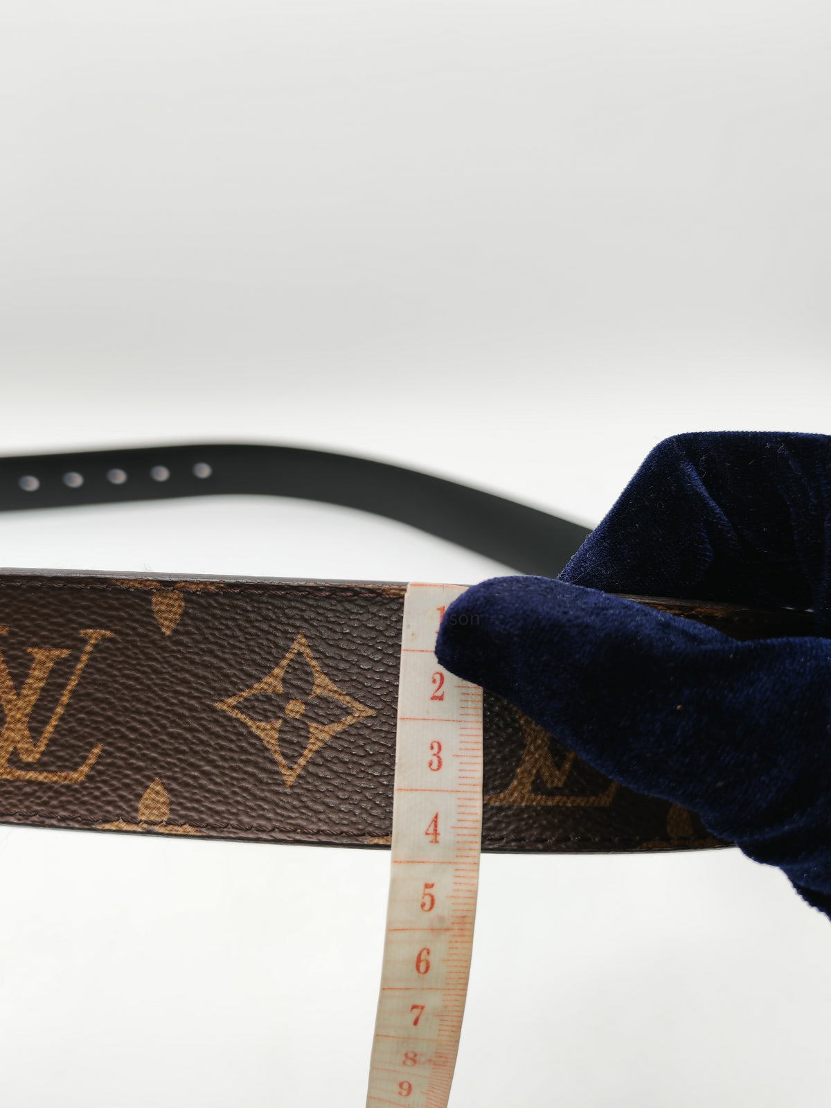 Louis Vuitton Initiales Reversible Belt in Monogram Canvas and Gold Hardware Size 85/34 (Datecode: JJ2220) | Purse Maison Luxury Bags Shop