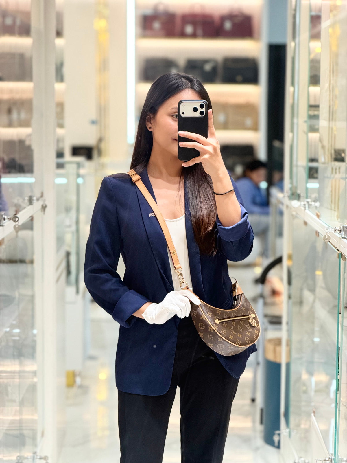 Louis Vuitton Loop Hand Bag in Monogram Canvas and Gold Hardware Microchip | Purse Maison Luxury Bags Shop