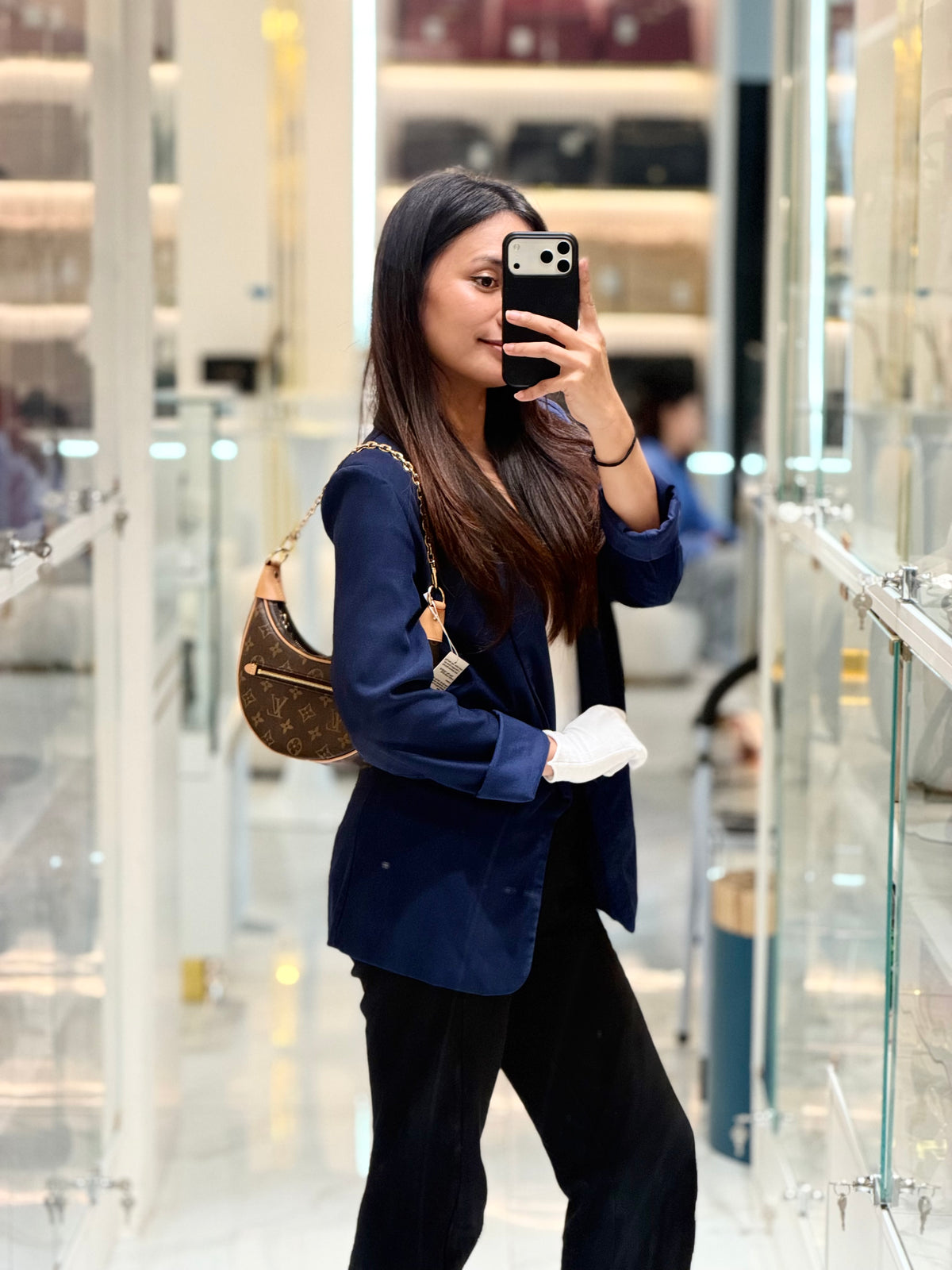 Louis Vuitton Loop Hand Bag in Monogram Canvas and Gold Hardware Microchip | Purse Maison Luxury Bags Shop