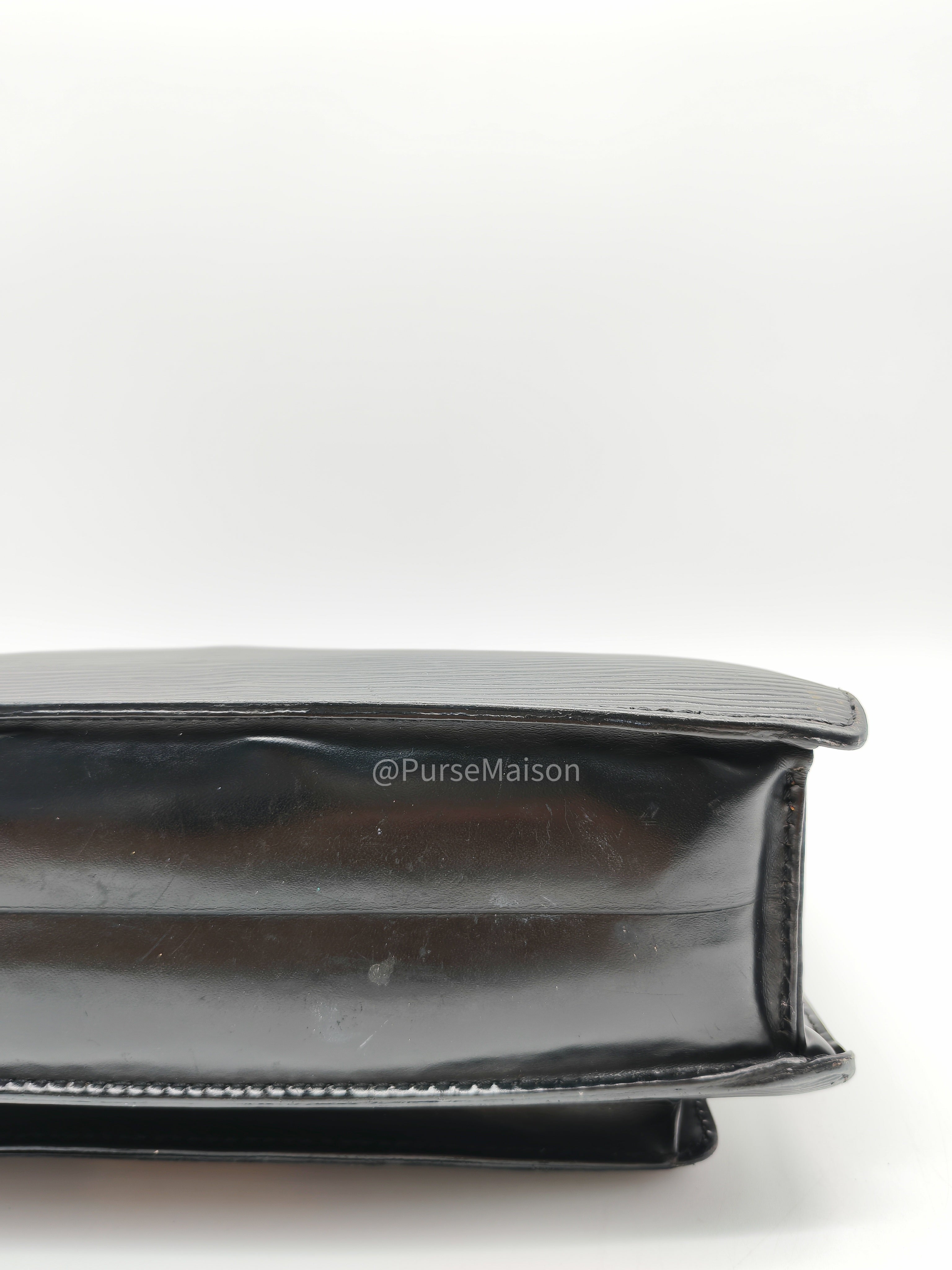 Louis Vuitton Monceau 28 in Black Epi Leather and Gold Hardware (Datecode: SR1002) | Purse Maison Luxury Bags Shop