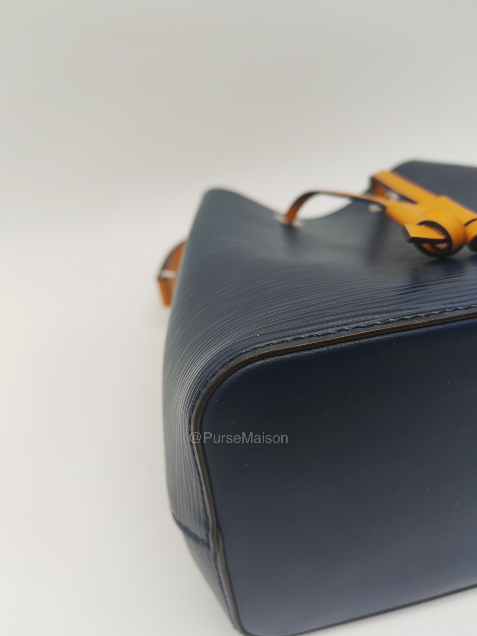 Louis Vuitton Neo Noe BB in Navy Blue Epi Leather & Silver Hardware (Microchip) | Purse Maison Luxury Bags Shop