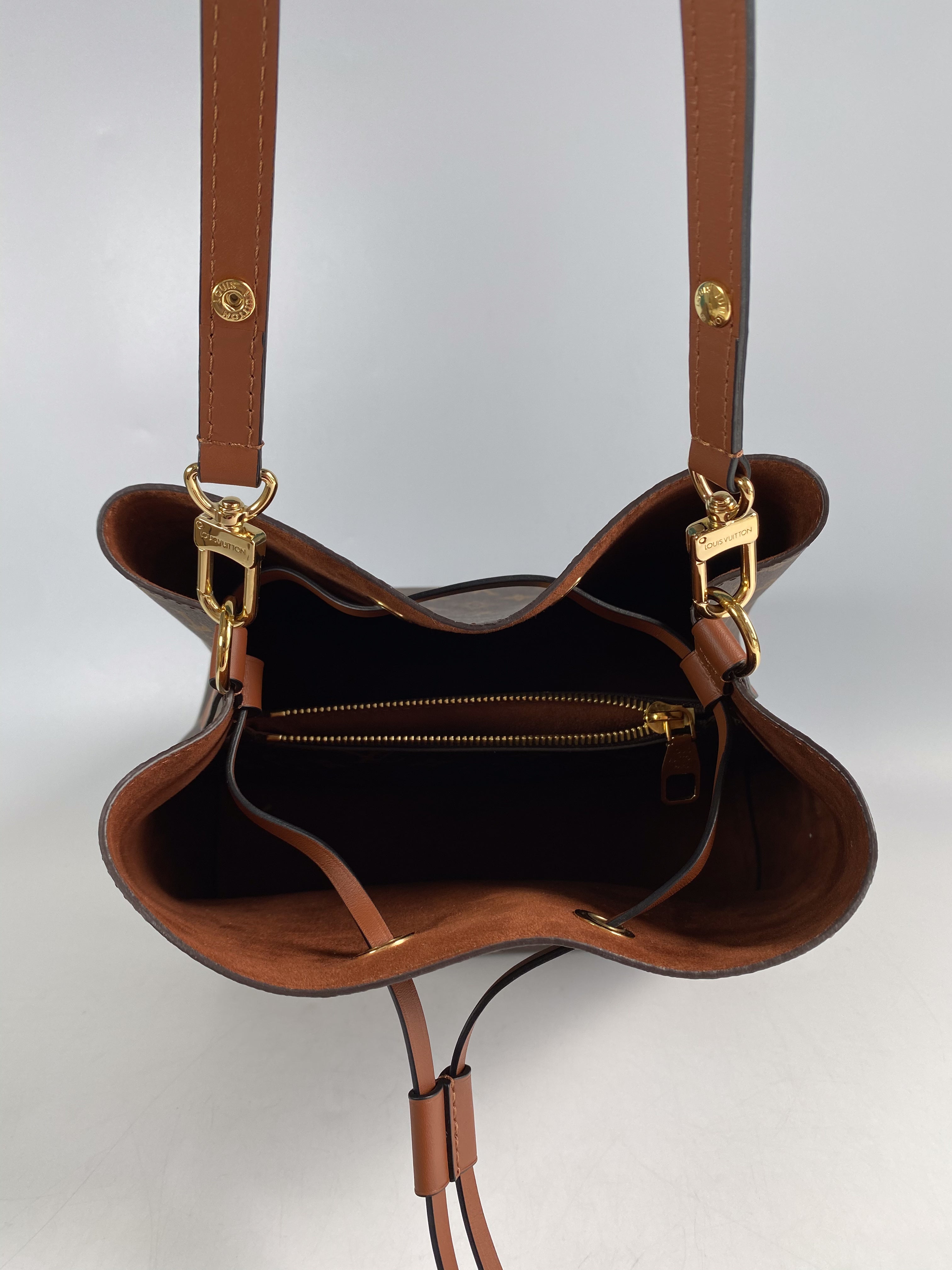 Louis Vuitton Neo Noe Caramel Monogram Canvas (Microchip)
