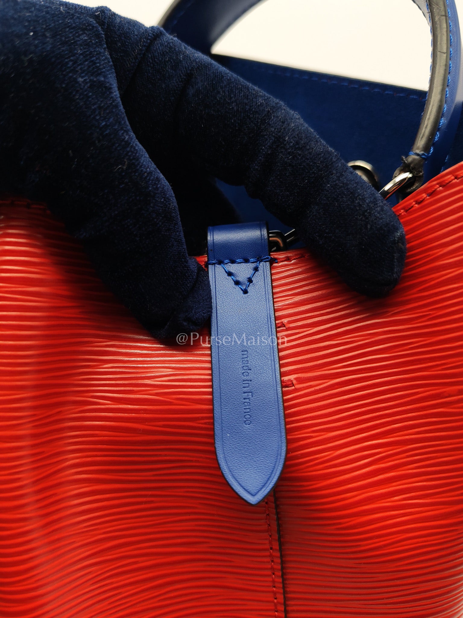 Louis Vuitton Neo Noe MM Coquelicot Red/Blue Epi Leather Bucket Bag (Date Code: SR4138) | Purse Maison Luxury Bags Shop