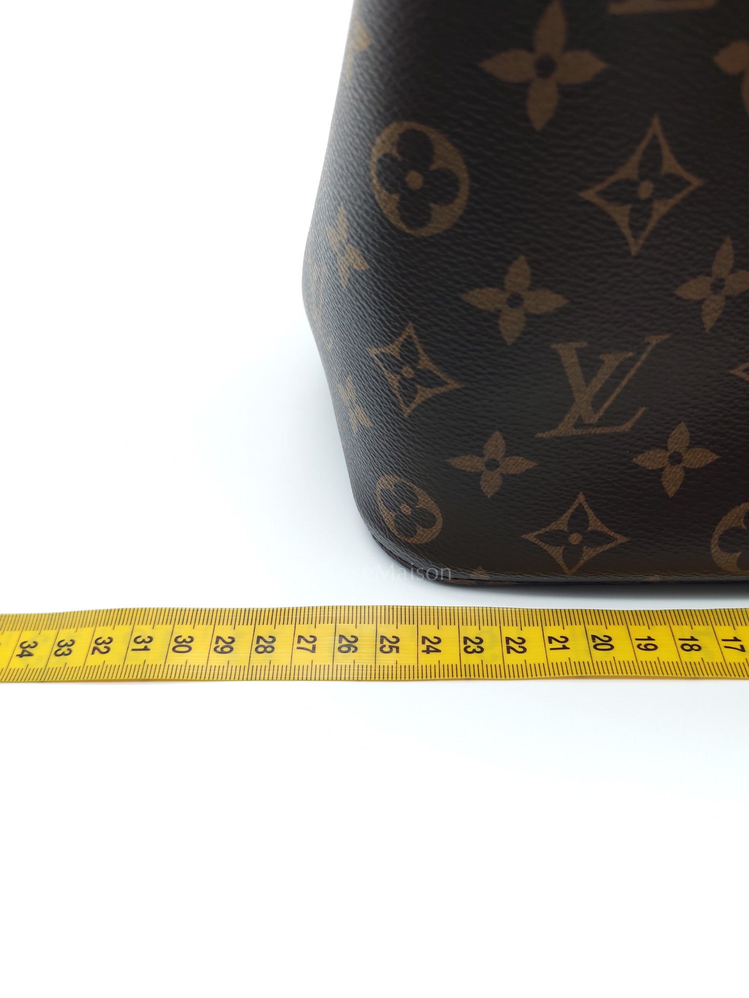 Neo Noe MM in Monogram Canvas & Black Leather Trim (Microchip) | Purse Maison Luxury Bags Shop