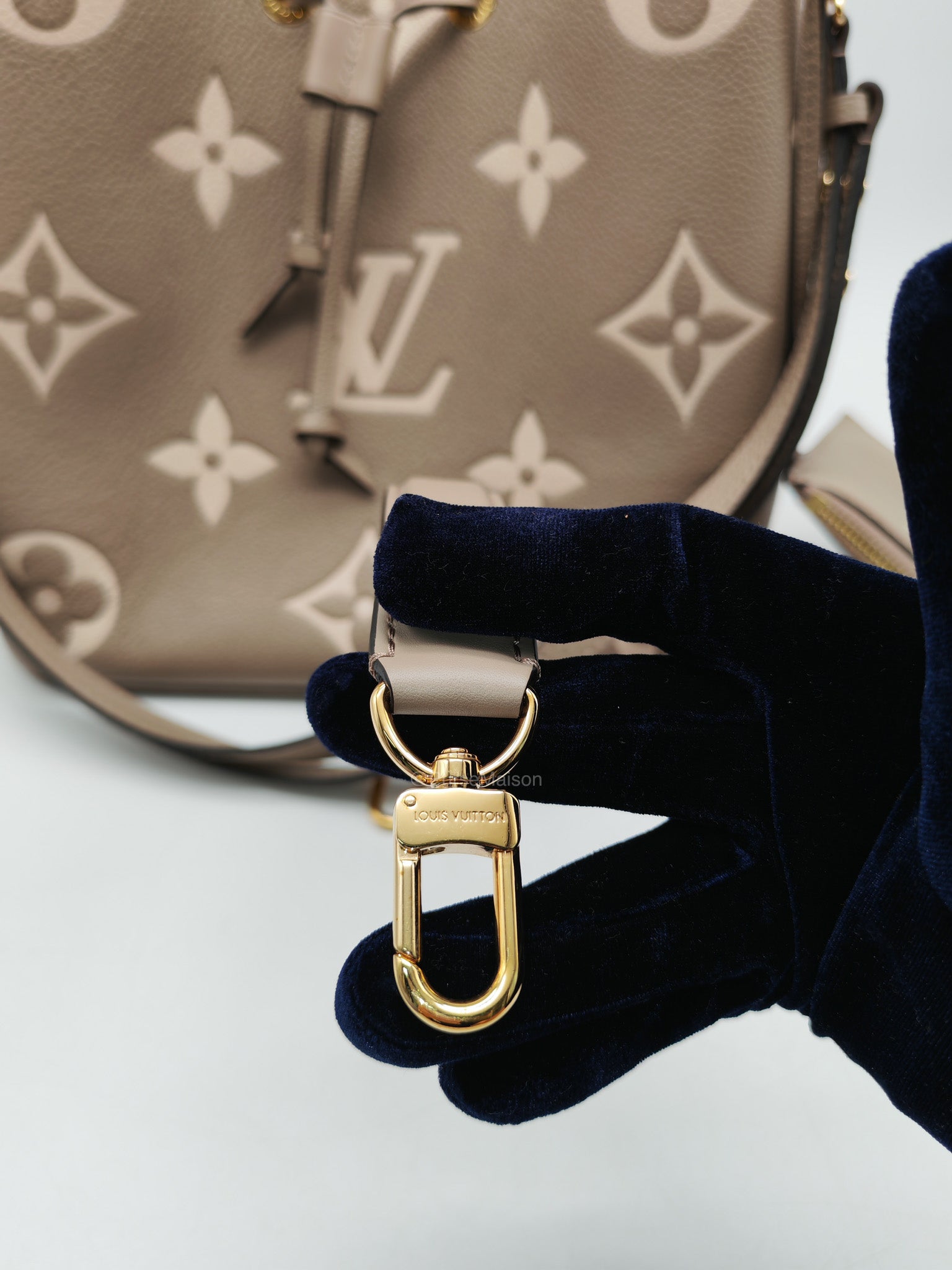 Louis Vuitton Neo Noe MM Tourterelle Empriente Leather Bucket Bag (microchip) | Purse Maison Luxury Bags Shop