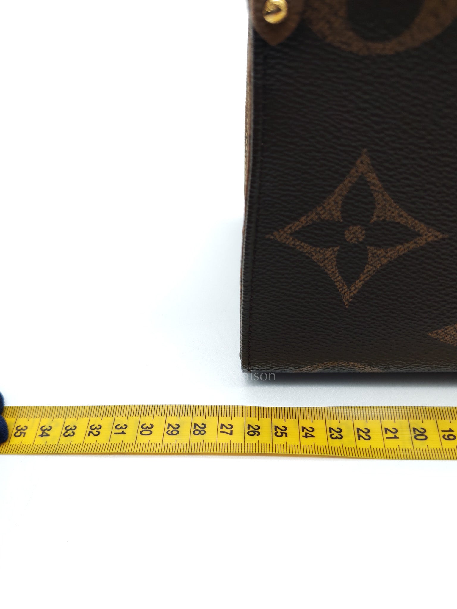 Louis Vuitton On The Go East West in Monogram Reverse Canvas (Microchip) | Purse Maison Luxury Bags Shop