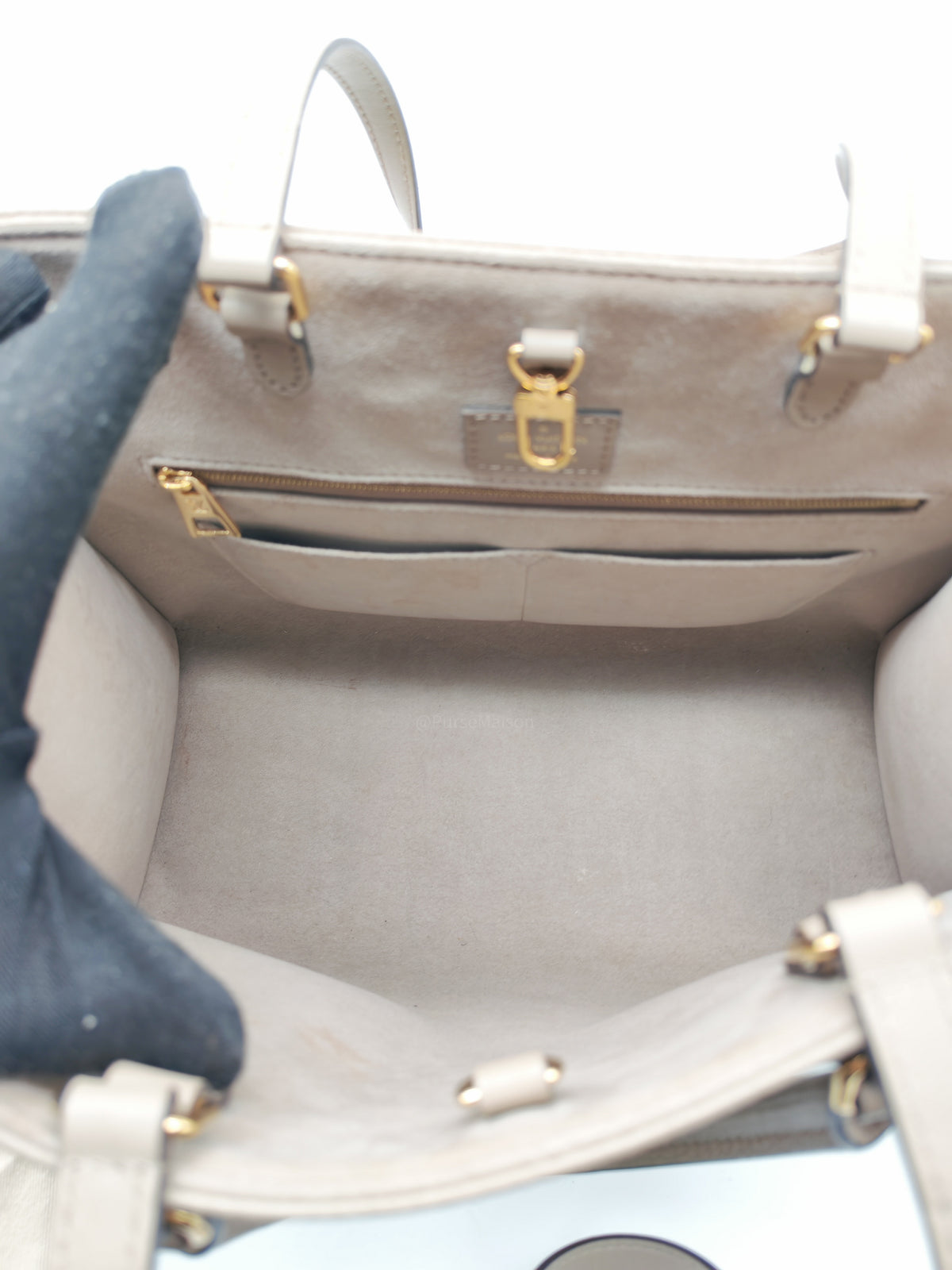 Louis Vuitton OntheGo (OTG) MM in Tourterelle/Creme Monogram Empriente Leather and Gold Hardware Microchip | Purse Maison Luxury Bags Shop