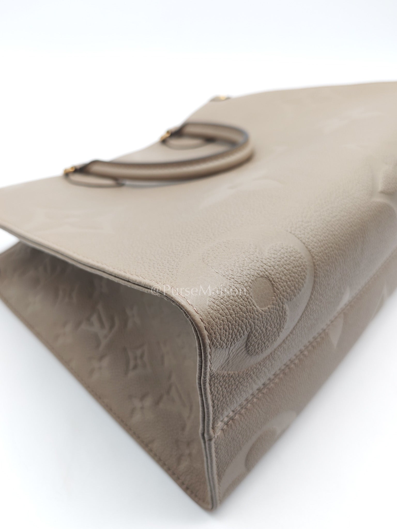 Louis Vuitton OnTheGo Tote Bag MM in Tourtorelle Monogram Leather (Microchip) | Purse Maison Luxury Bags Shop