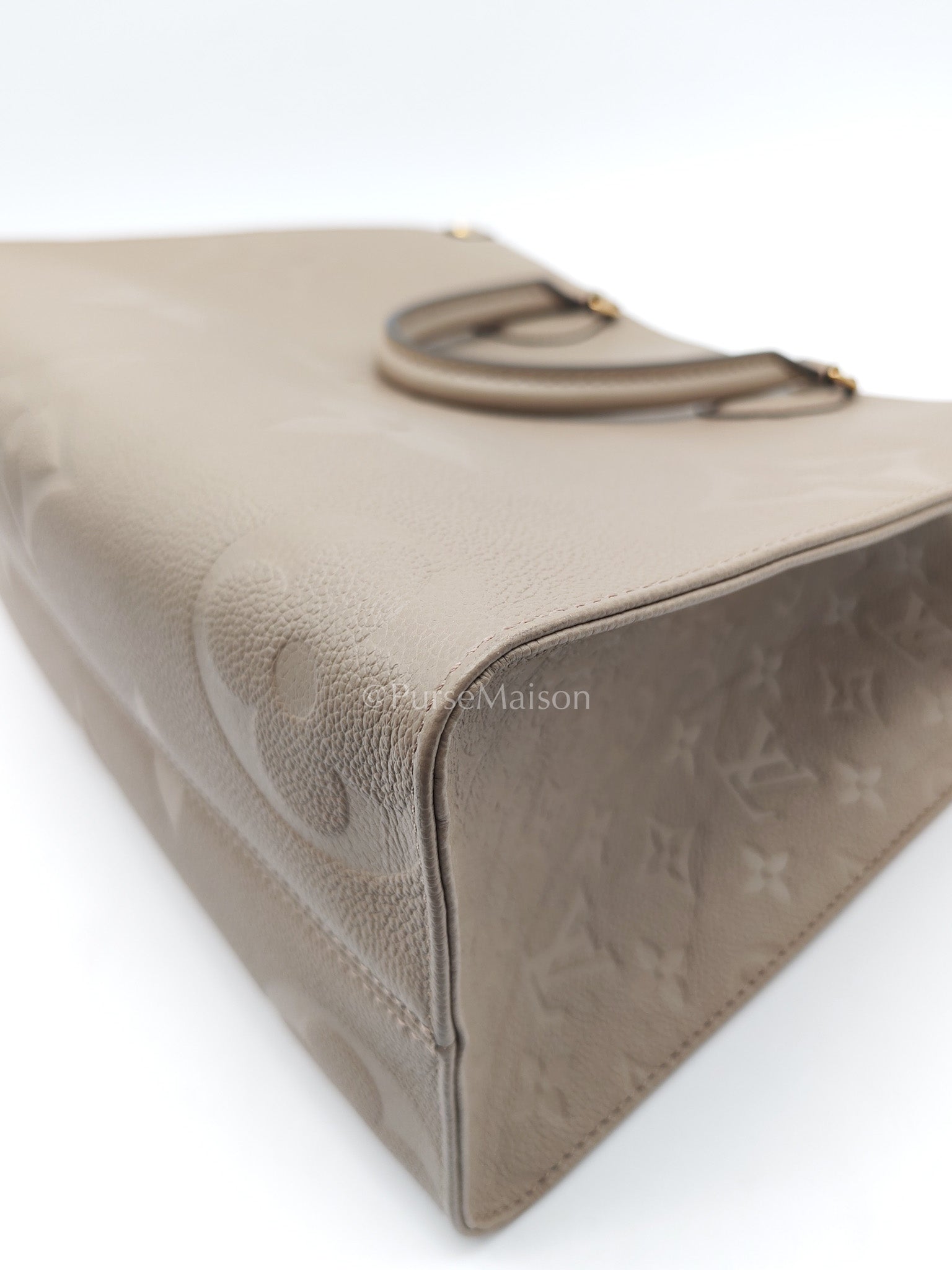 Louis Vuitton OnTheGo Tote Bag MM in Tourtorelle Monogram Leather (Microchip) | Purse Maison Luxury Bags Shop