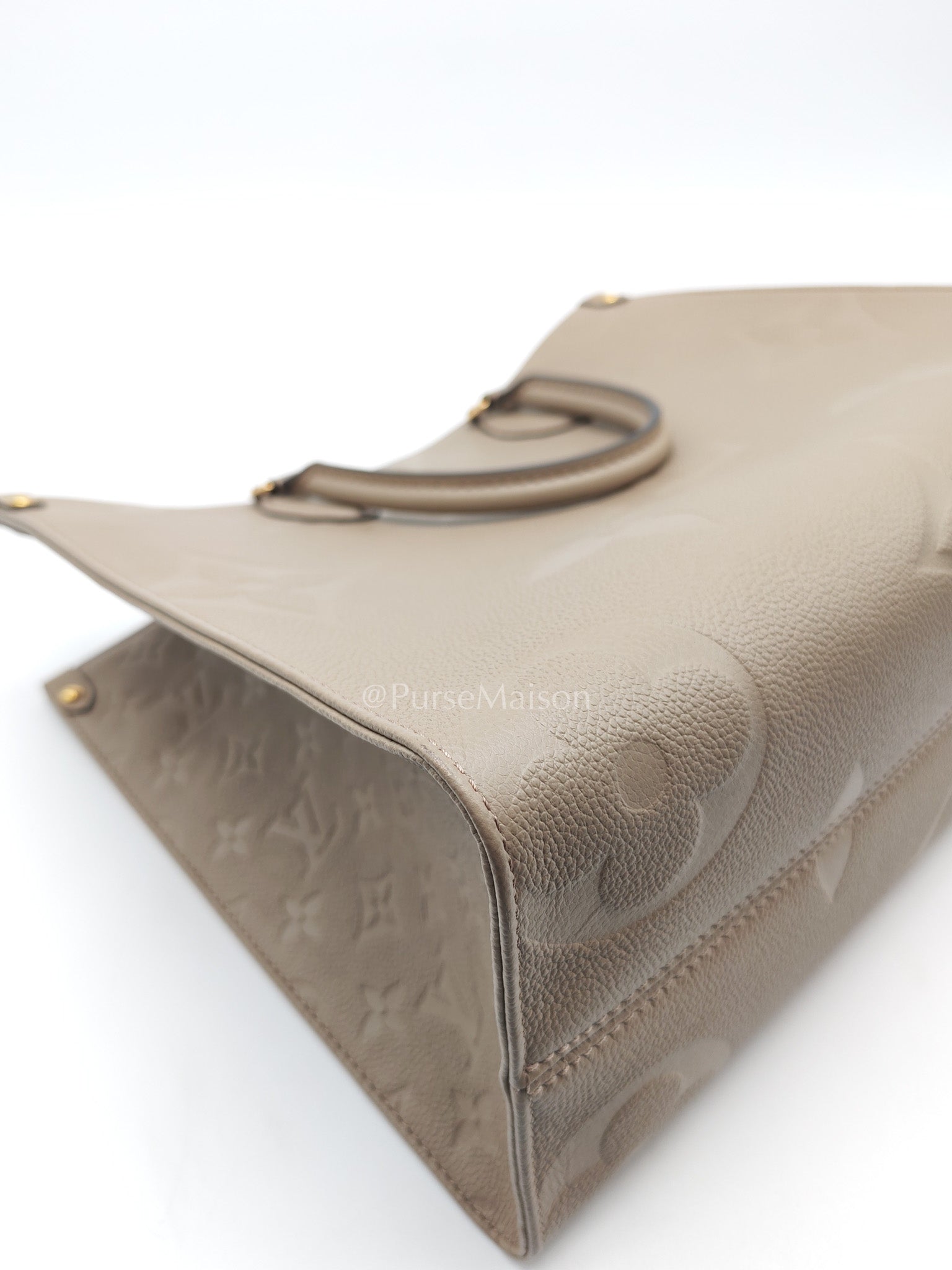 Louis Vuitton OnTheGo Tote Bag MM in Tourtorelle Monogram Leather (Microchip) | Purse Maison Luxury Bags Shop
