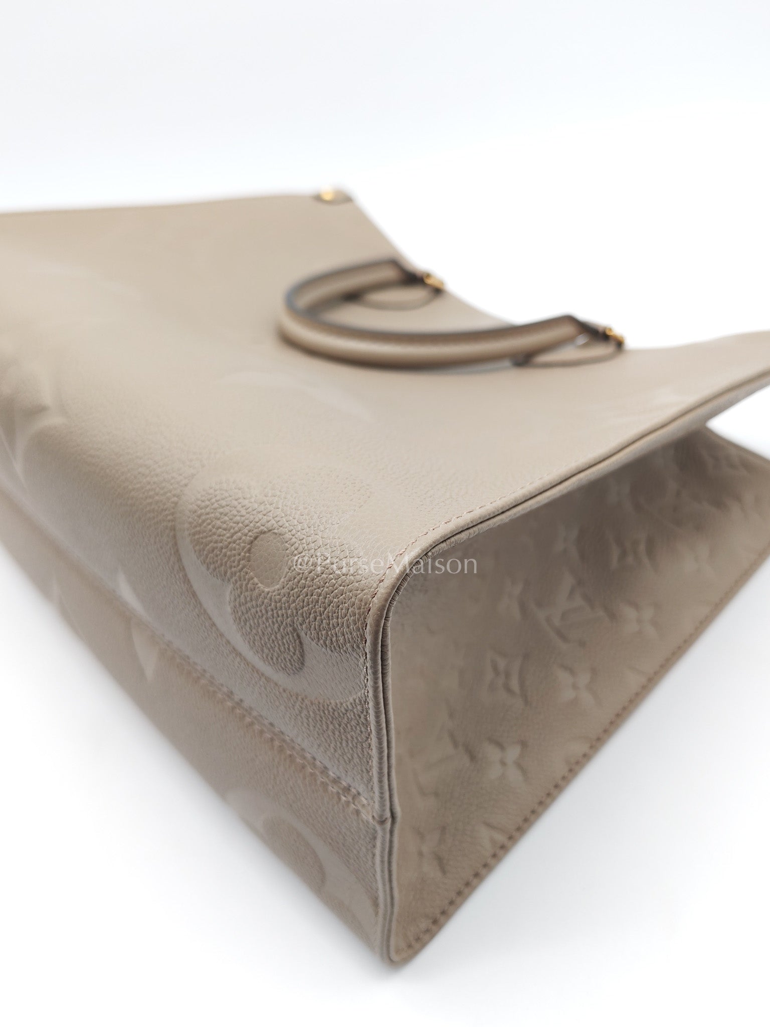 Louis Vuitton OnTheGo Tote Bag MM in Tourtorelle Monogram Leather (Microchip) | Purse Maison Luxury Bags Shop