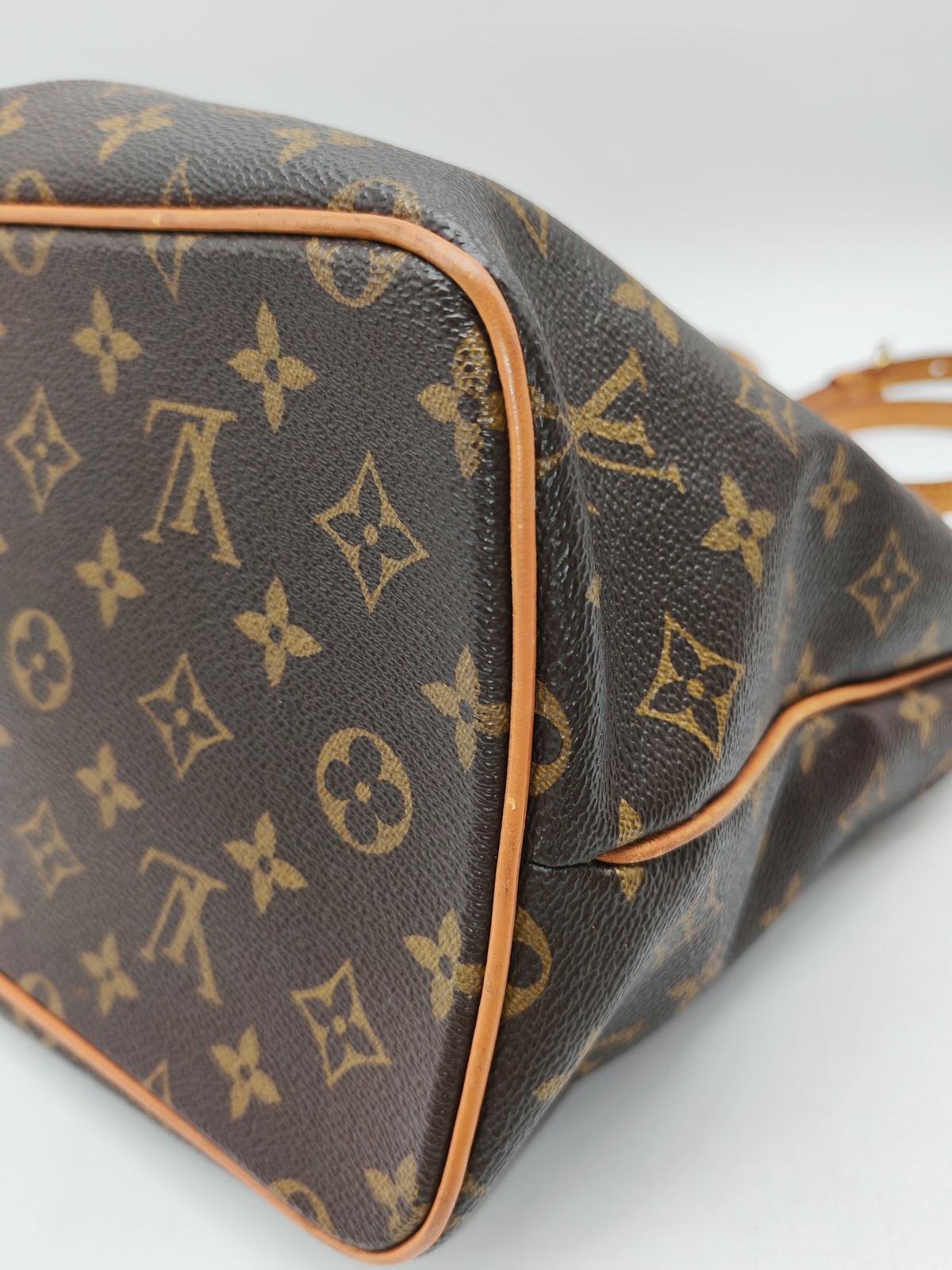 Louis Vuitton Palermo PM Bag in Monogram Canvas and Gold Hardware (Datecode: TA3133) | Purse Maison Luxury Bags Shop