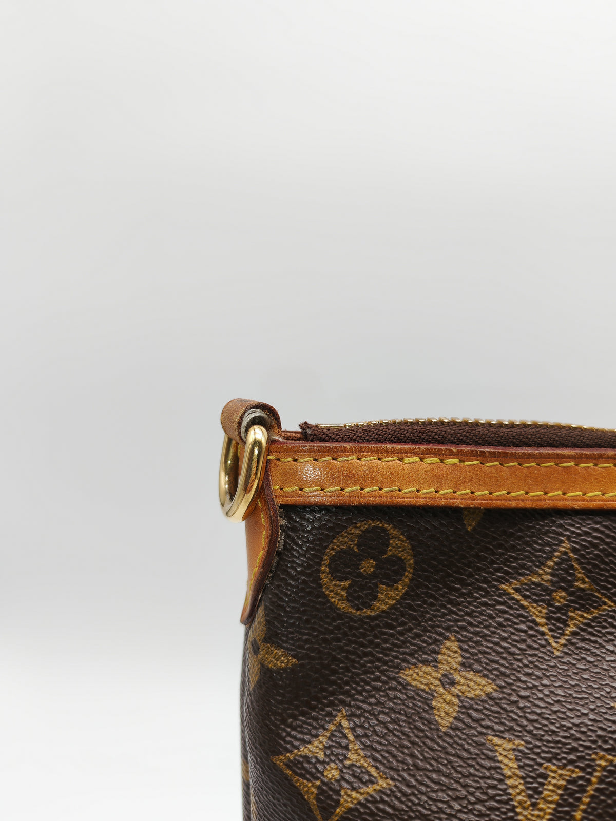 Louis Vuitton Palermo PM Bag in Monogram Canvas and Gold Hardware (Datecode: TA3133) | Purse Maison Luxury Bags Shop