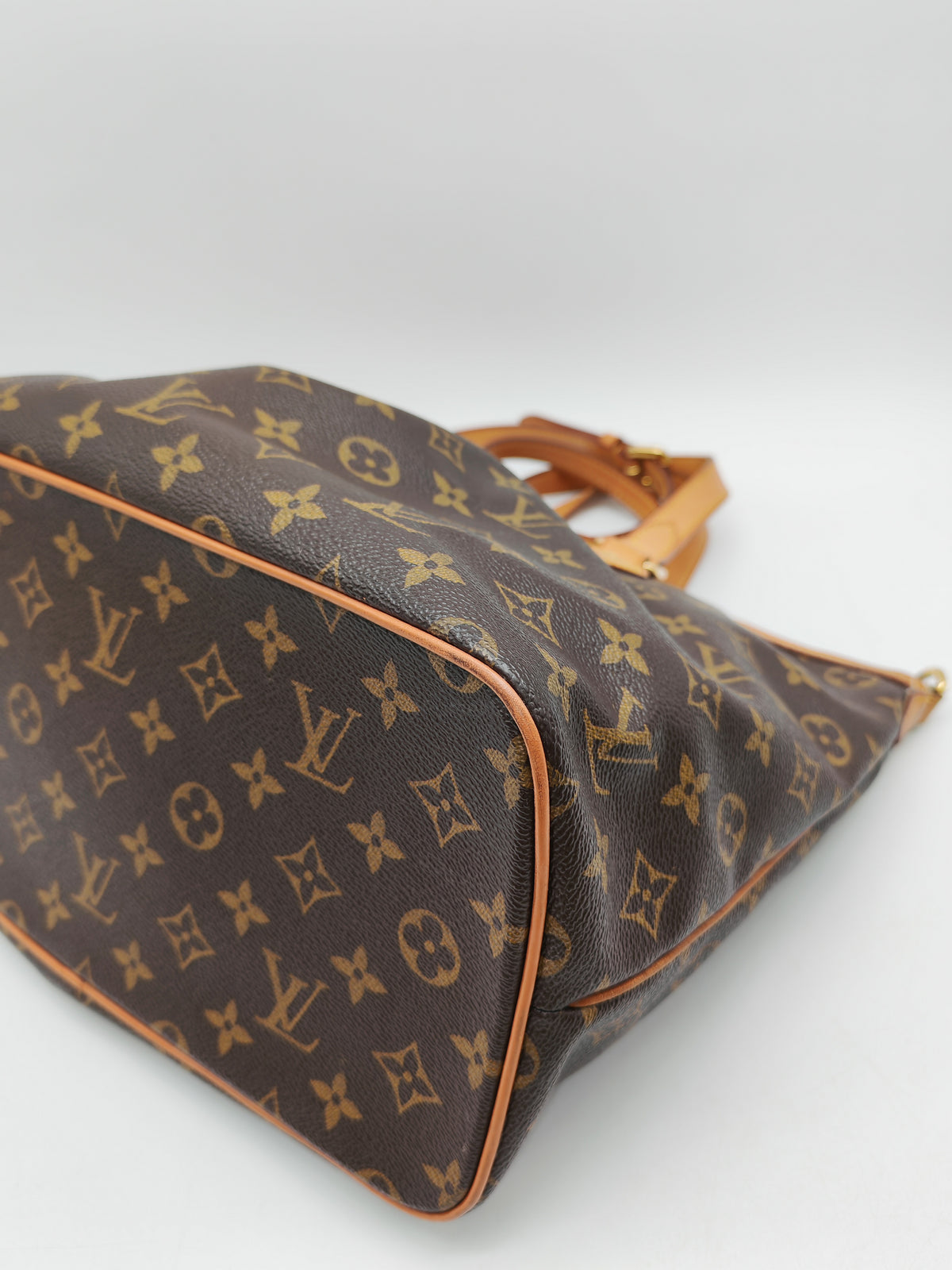 Louis Vuitton Palermo PM Bag in Monogram Canvas and Gold Hardware (Datecode: TA3133) | Purse Maison Luxury Bags Shop