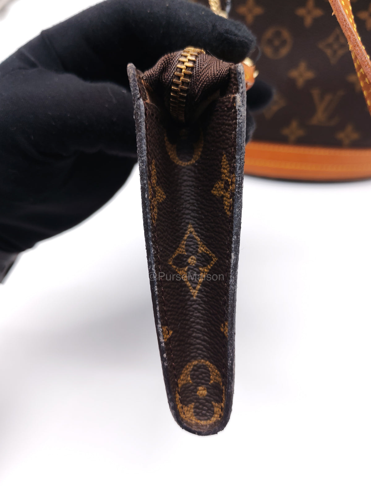 Louis Vuitton Petit Bucket Bag PM in Monogram Canvas and Gold Hardware (Datecode: VI0959) | Purse Maison Luxury Bags Shop
