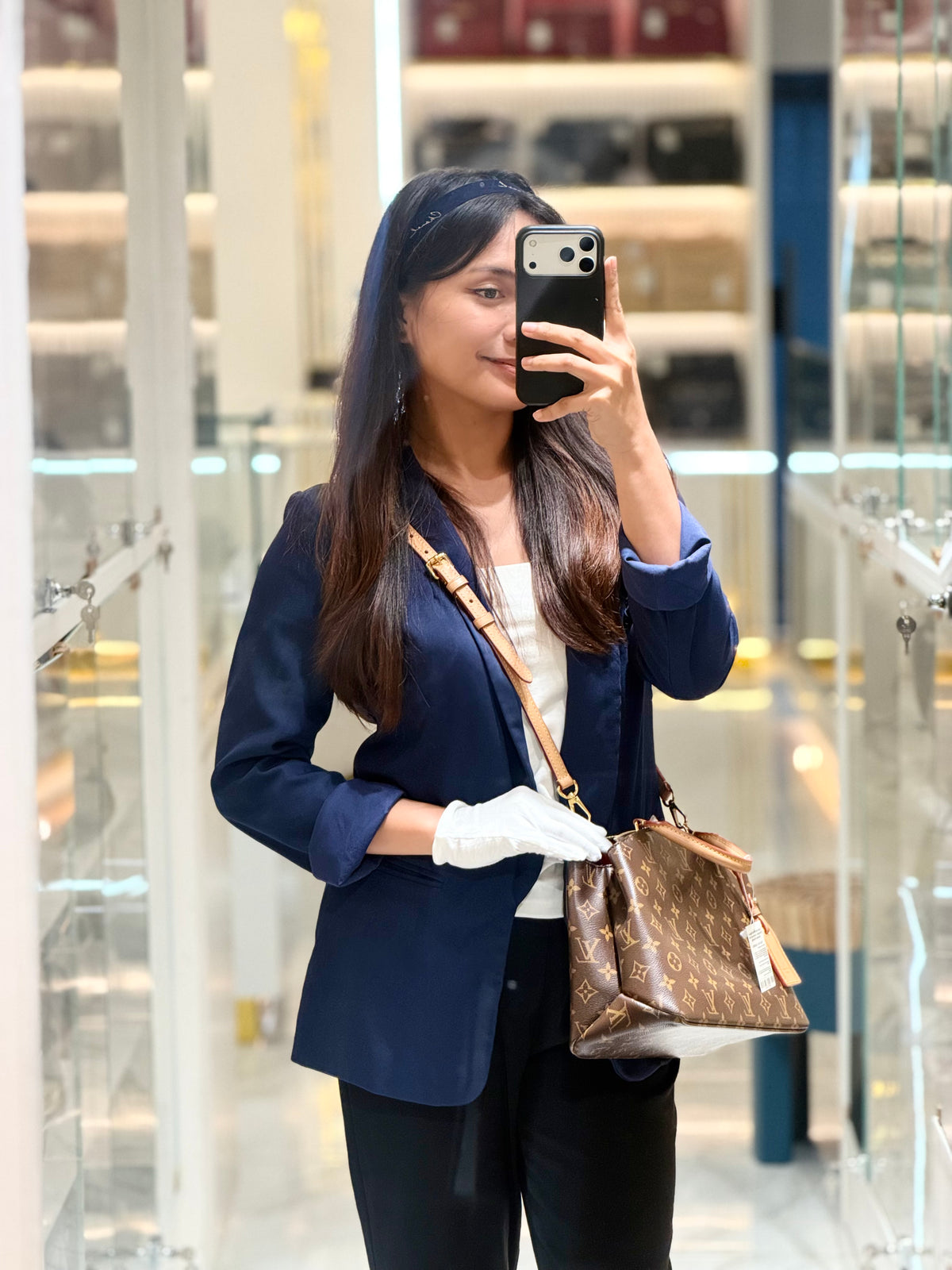 Louis Vuitton Petit Palais in Monogram Canvas and Gold Hardware Microchip | Purse Maison Luxury Bags Shop