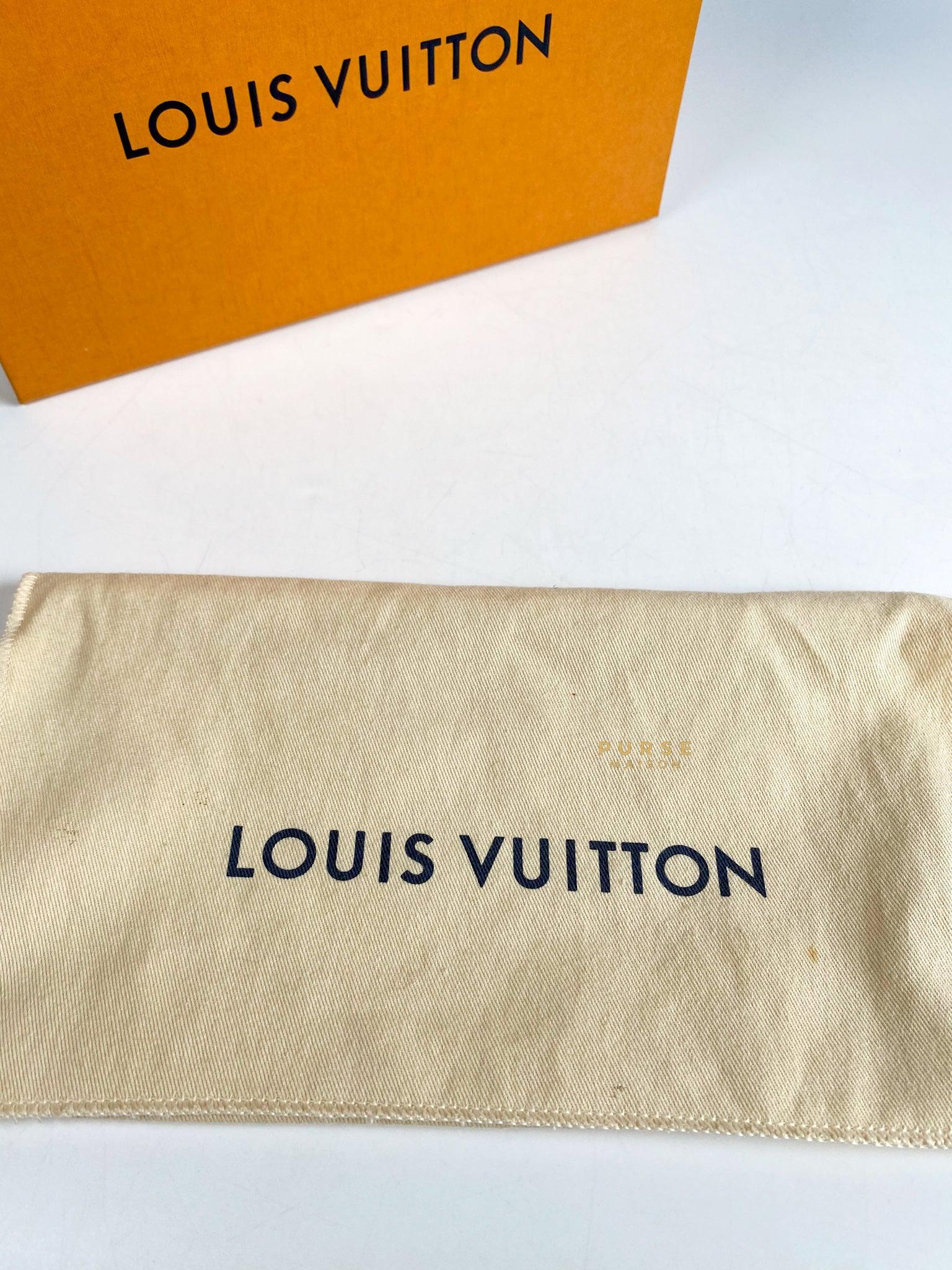 Louis Vuitton Pochette Accessoires in Monogram Canvas (Date code: MB0261)