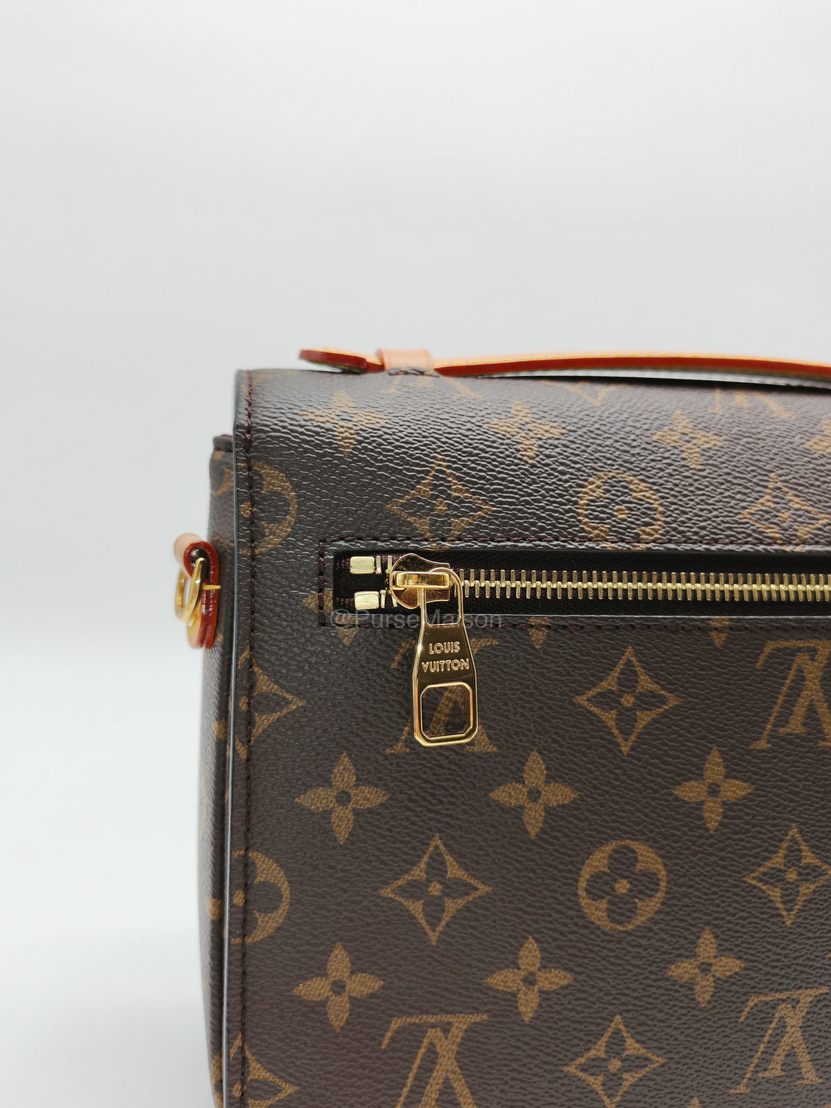Louis Vuitton Pochette Metis MM in Monogram Canvas (Microchip) | Purse Maison Luxury Bags Shop