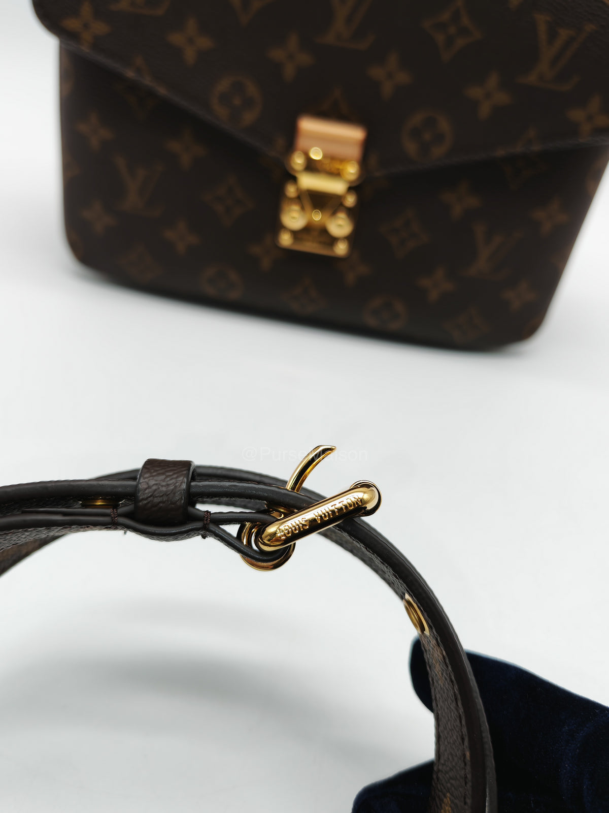 Louis Vuitton Pochette Metis MM in Monogram Canvas (Microchip) | Purse Maison Luxury Bags Shop