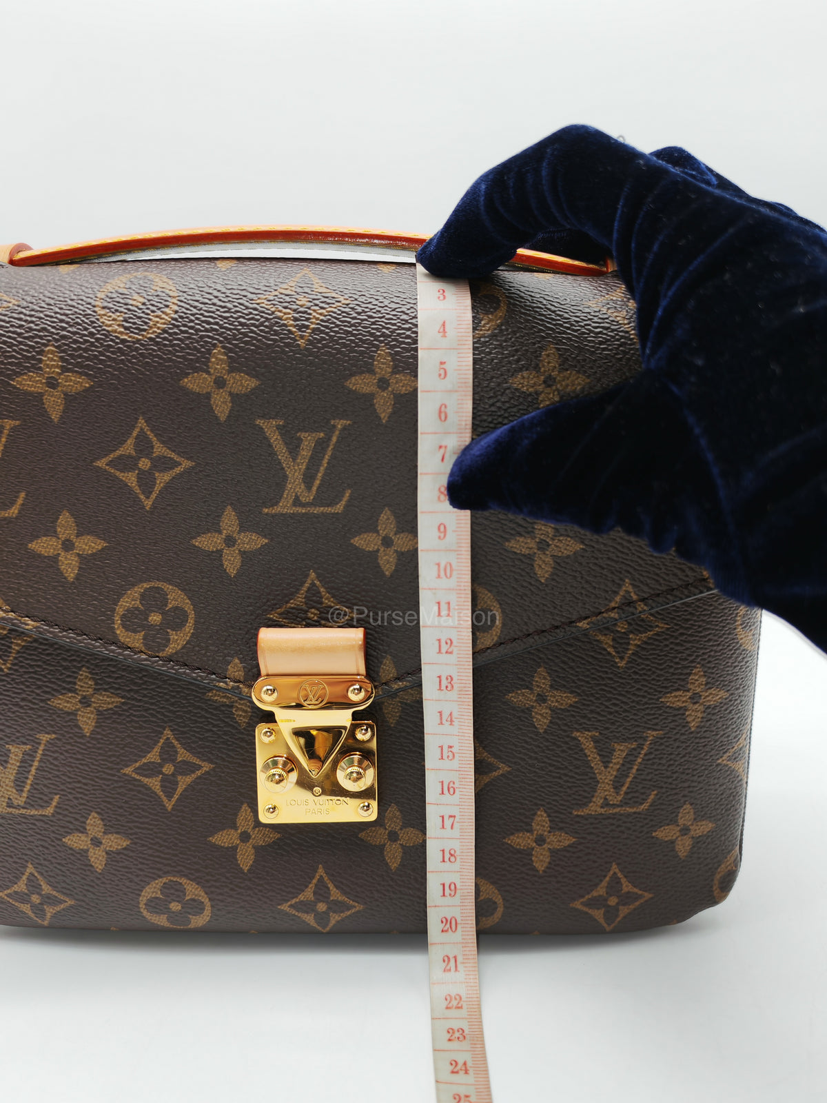 Louis Vuitton Pochette Metis MM in Monogram Canvas (Microchip) | Purse Maison Luxury Bags Shop