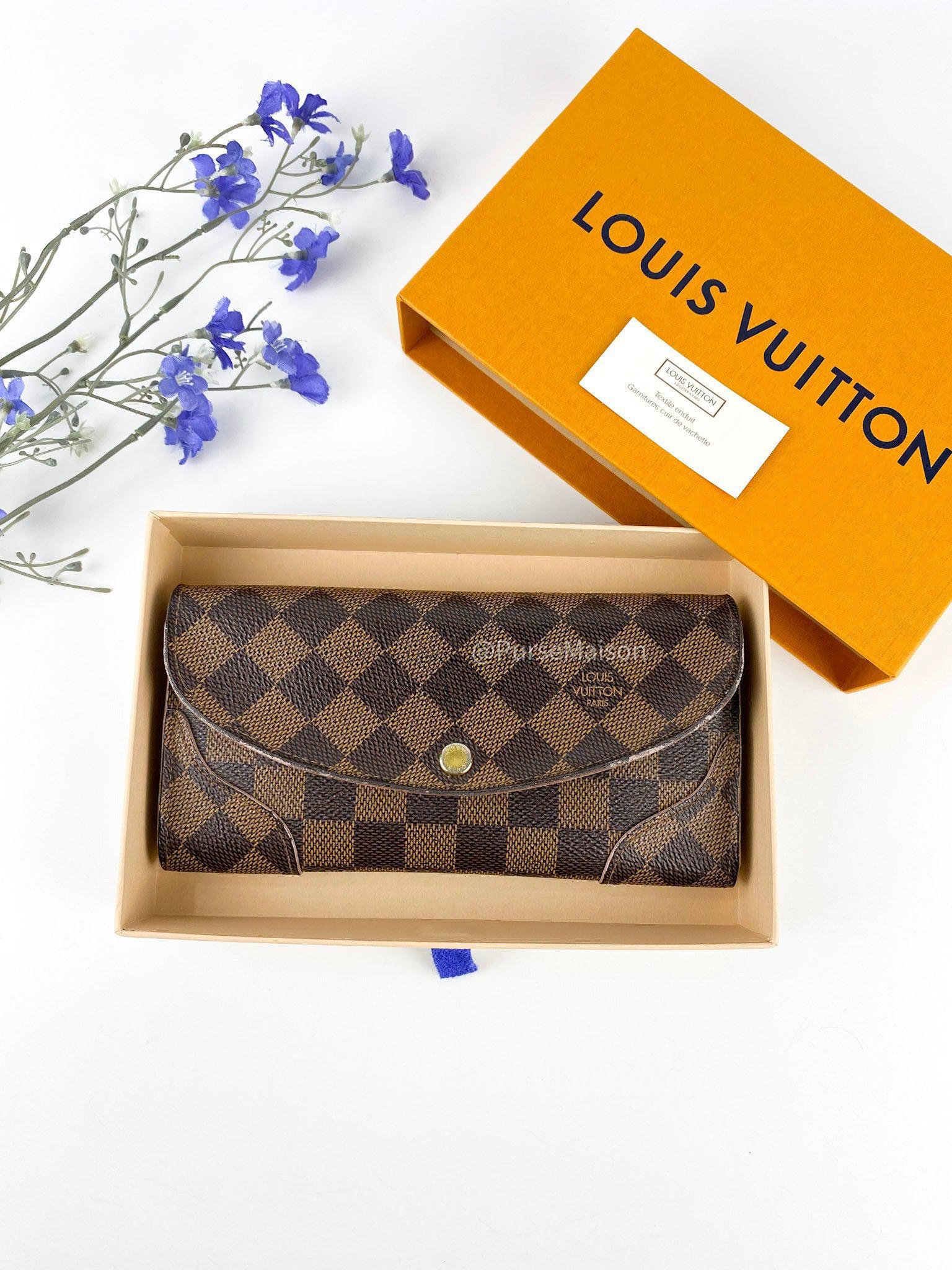 Louis Vuitton Portefeuille Caissa Bi-Fold Wallet (CA0167)