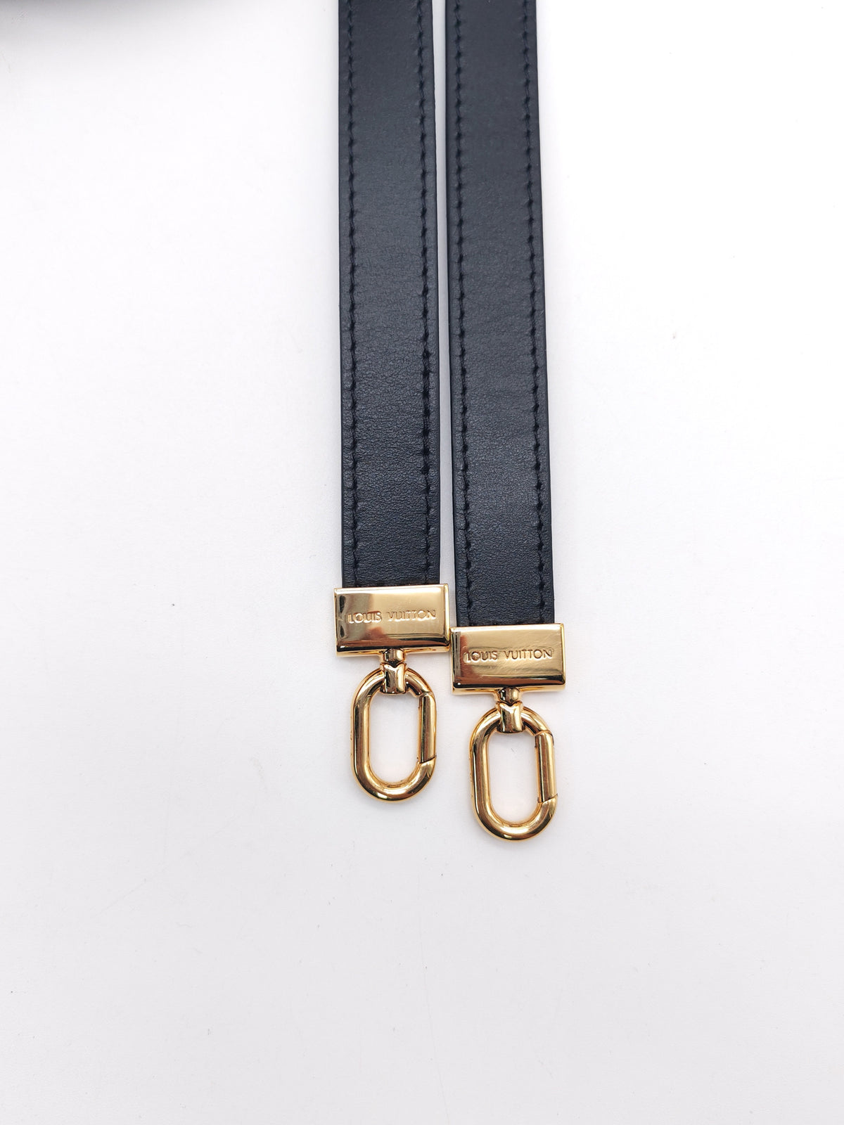 Louis Vuitton Twist Bag MM in Black Epi Leather Monogram Flower Chain and Light Gold Hardware Microchip | Purse Maison Luxury Bags Shop