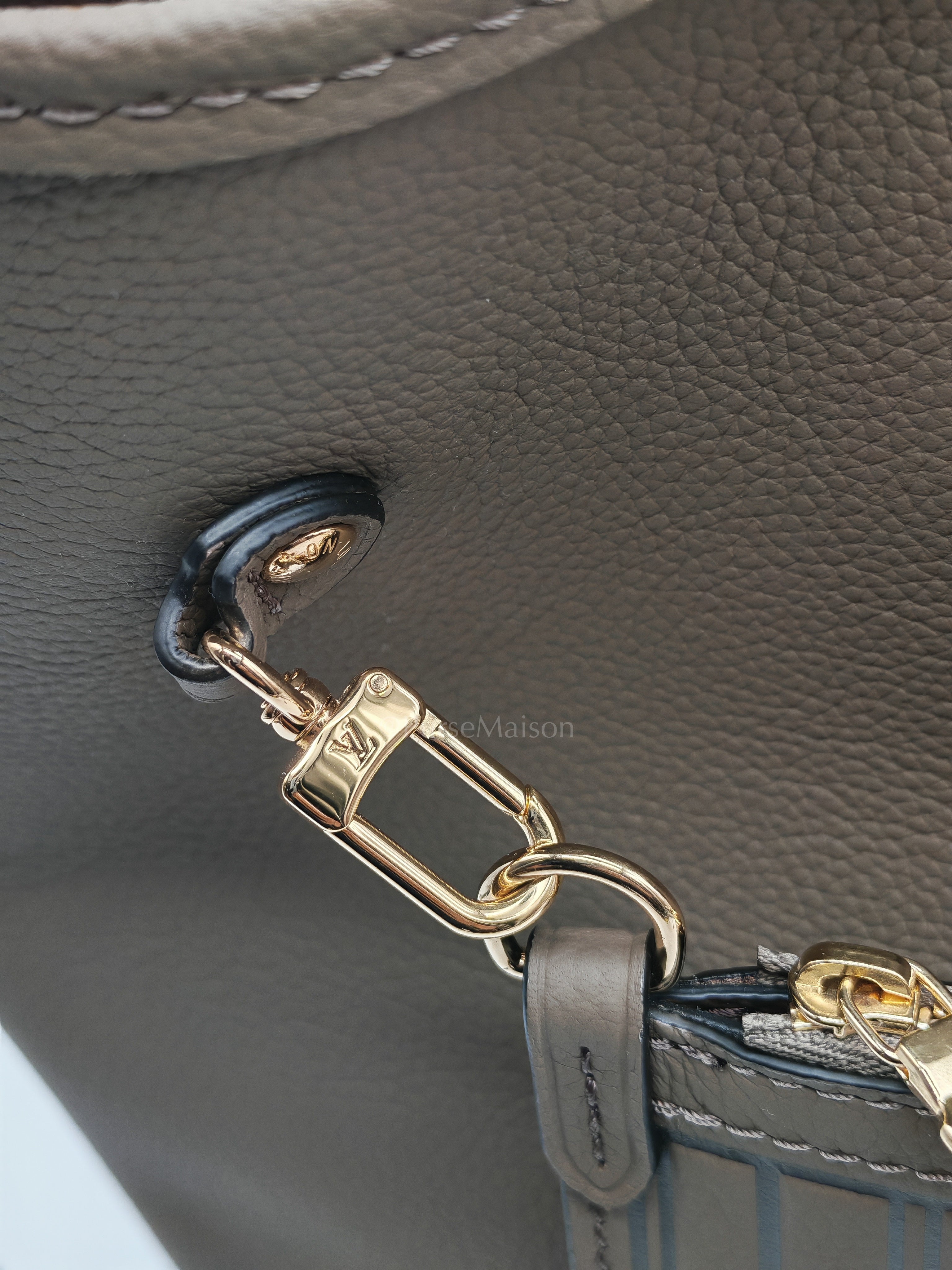 LV Inside Out Neverfull Microchip | Purse Maison Luxury Bags Shop