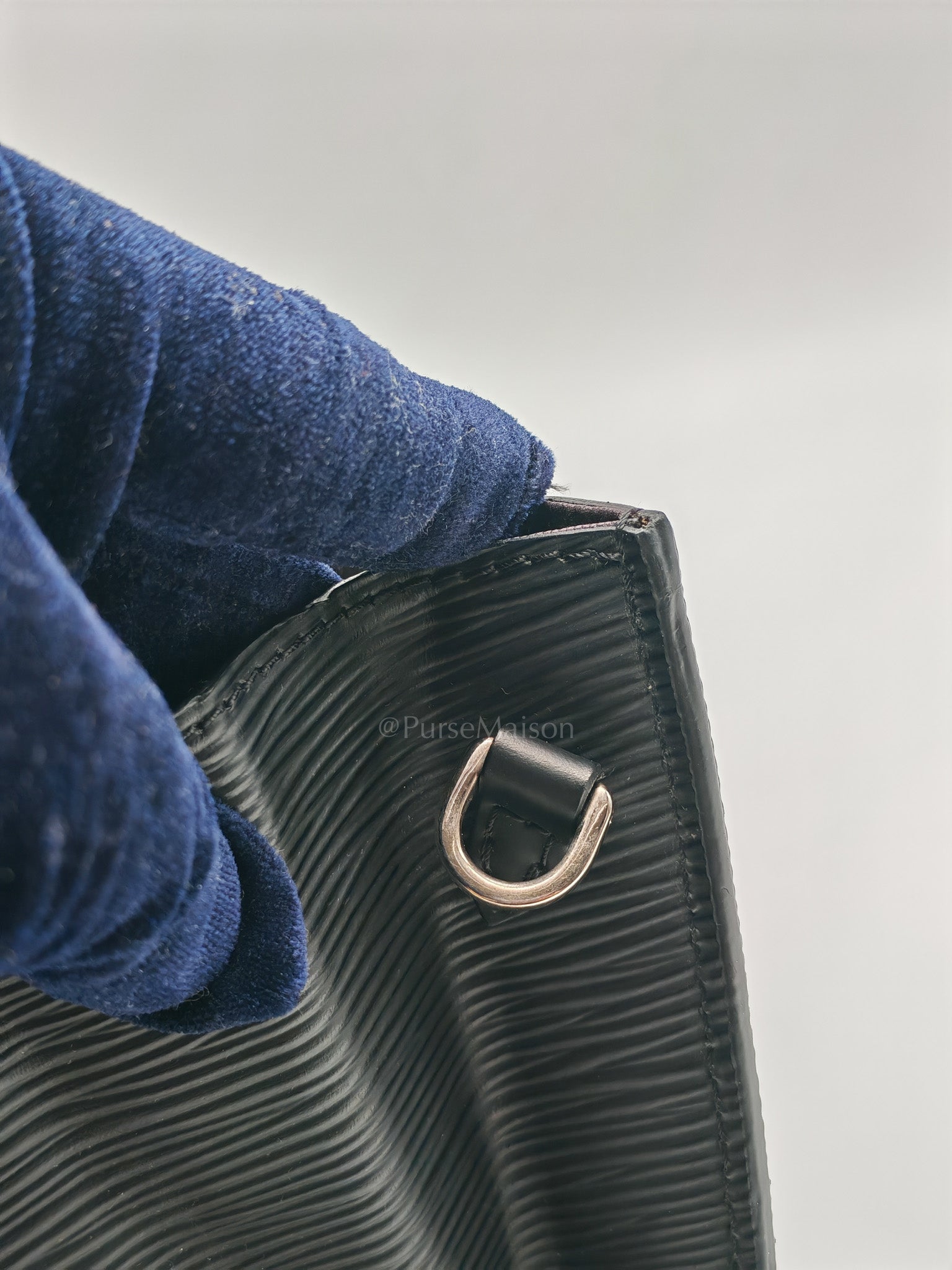 Clery Pochette in Black Epi Leather & Black/Silver Hardware (Datecode: SR2199)