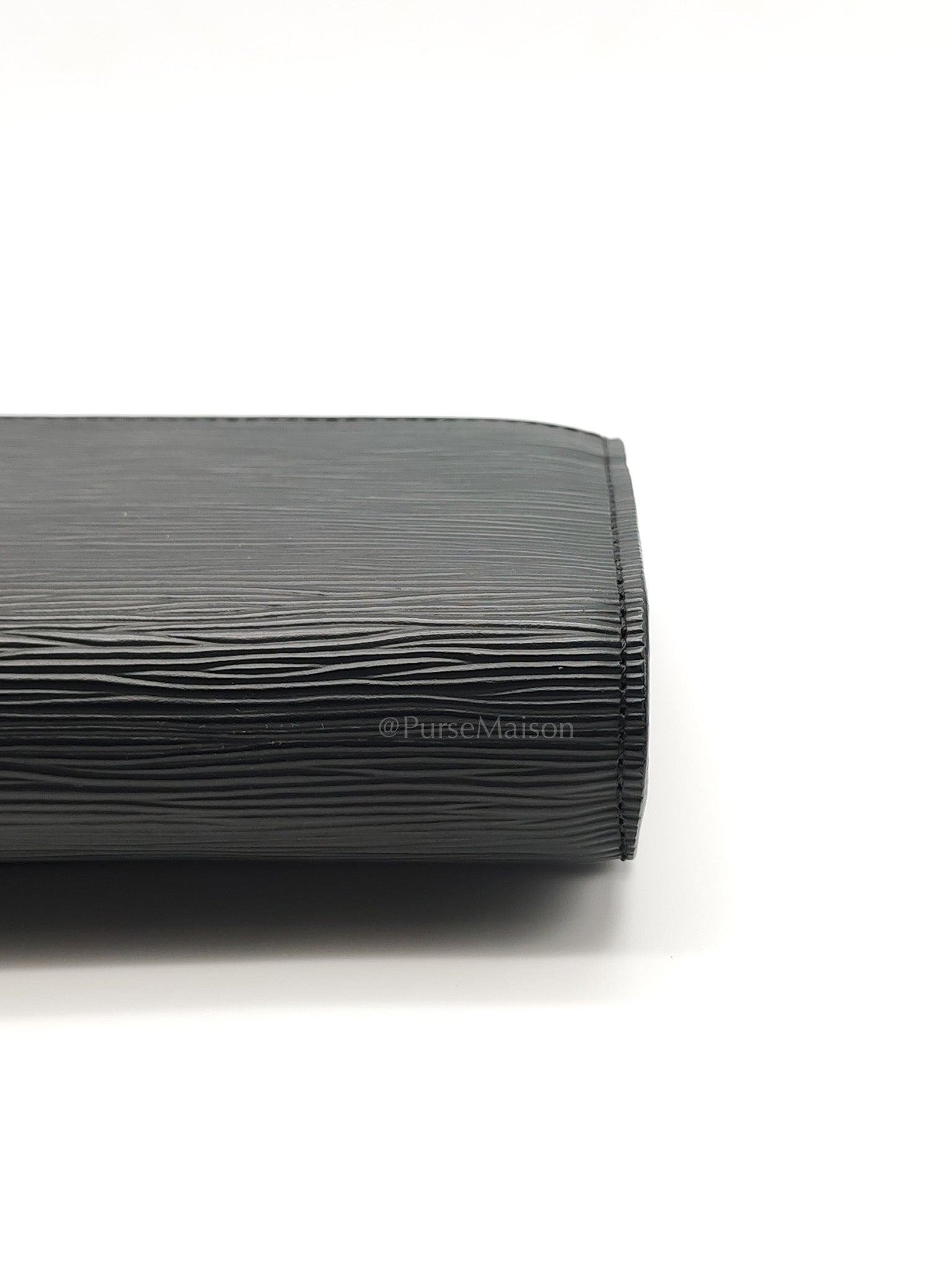 Clery Pochette in Black Epi Leather & Black/Silver Hardware (Datecode: SR2199)