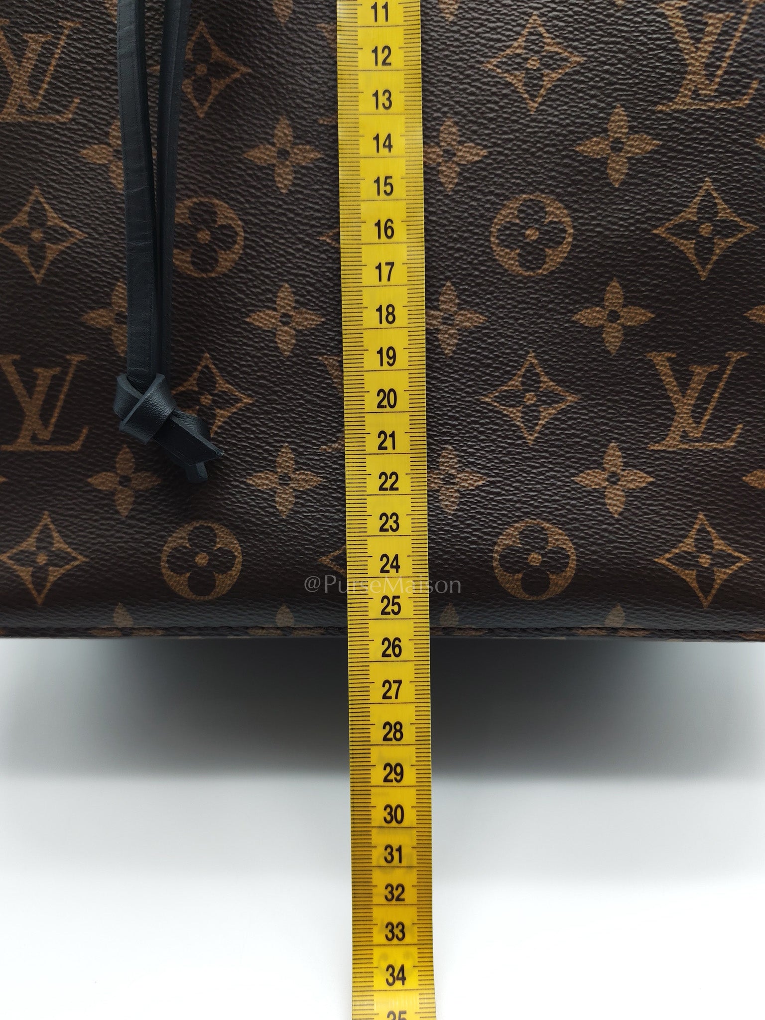 Neo Noe MM in Monogram Canvas & Black Leather Trim (Microchip)