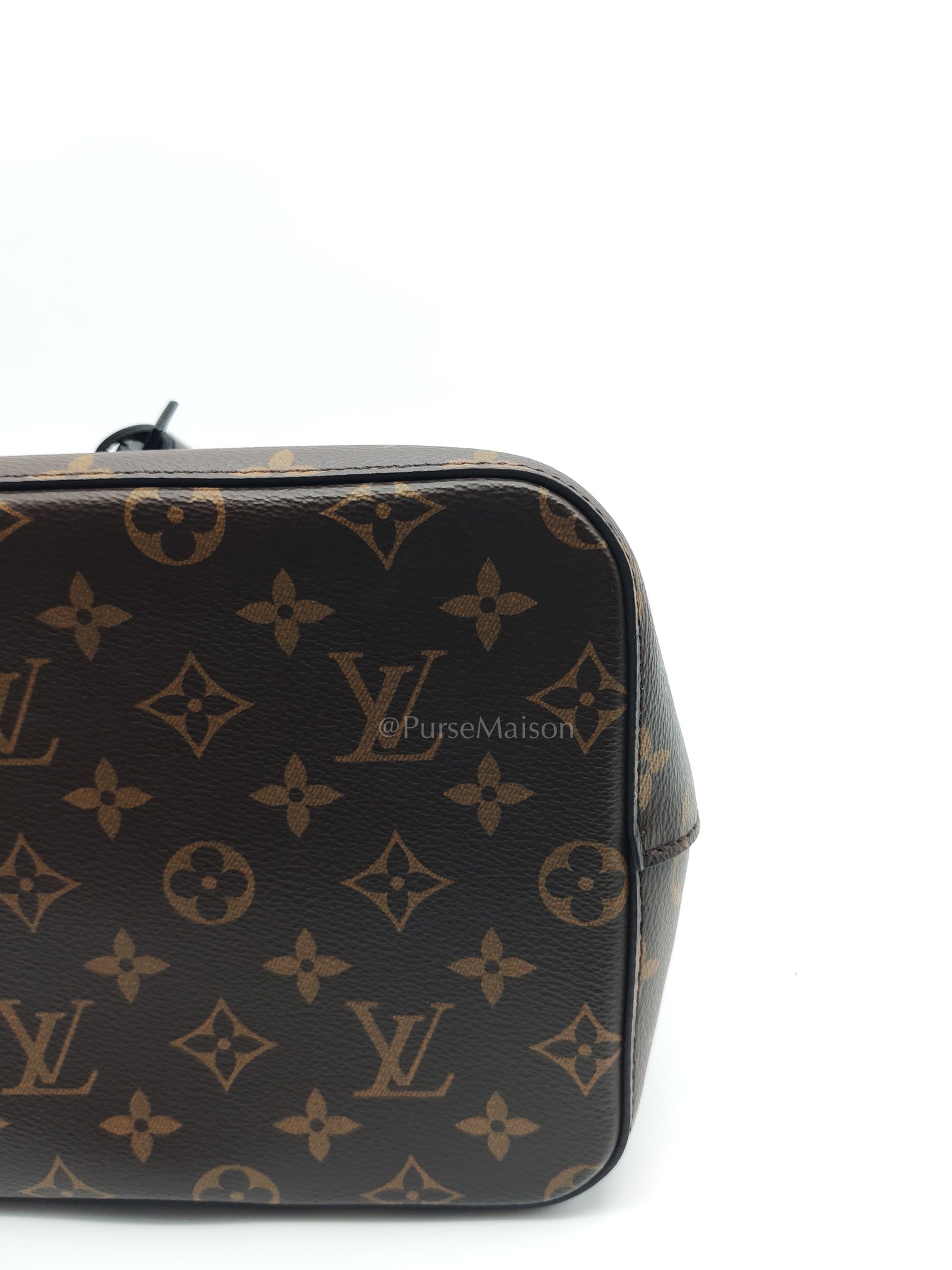 Neo Noe MM in Monogram Canvas & Black Leather Trim (Microchip)