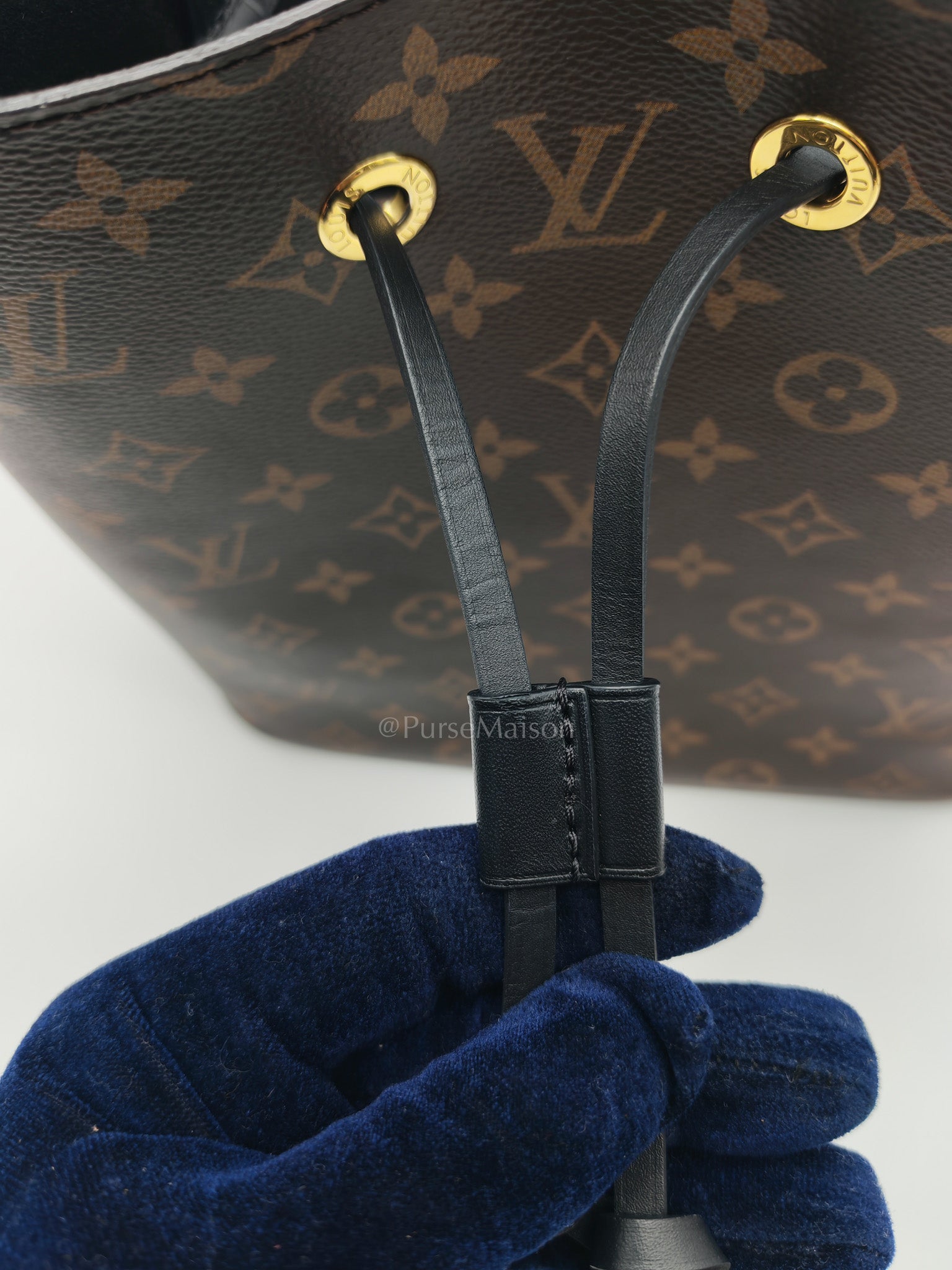 Neo Noe MM in Monogram Canvas & Black Leather Trim (Microchip)