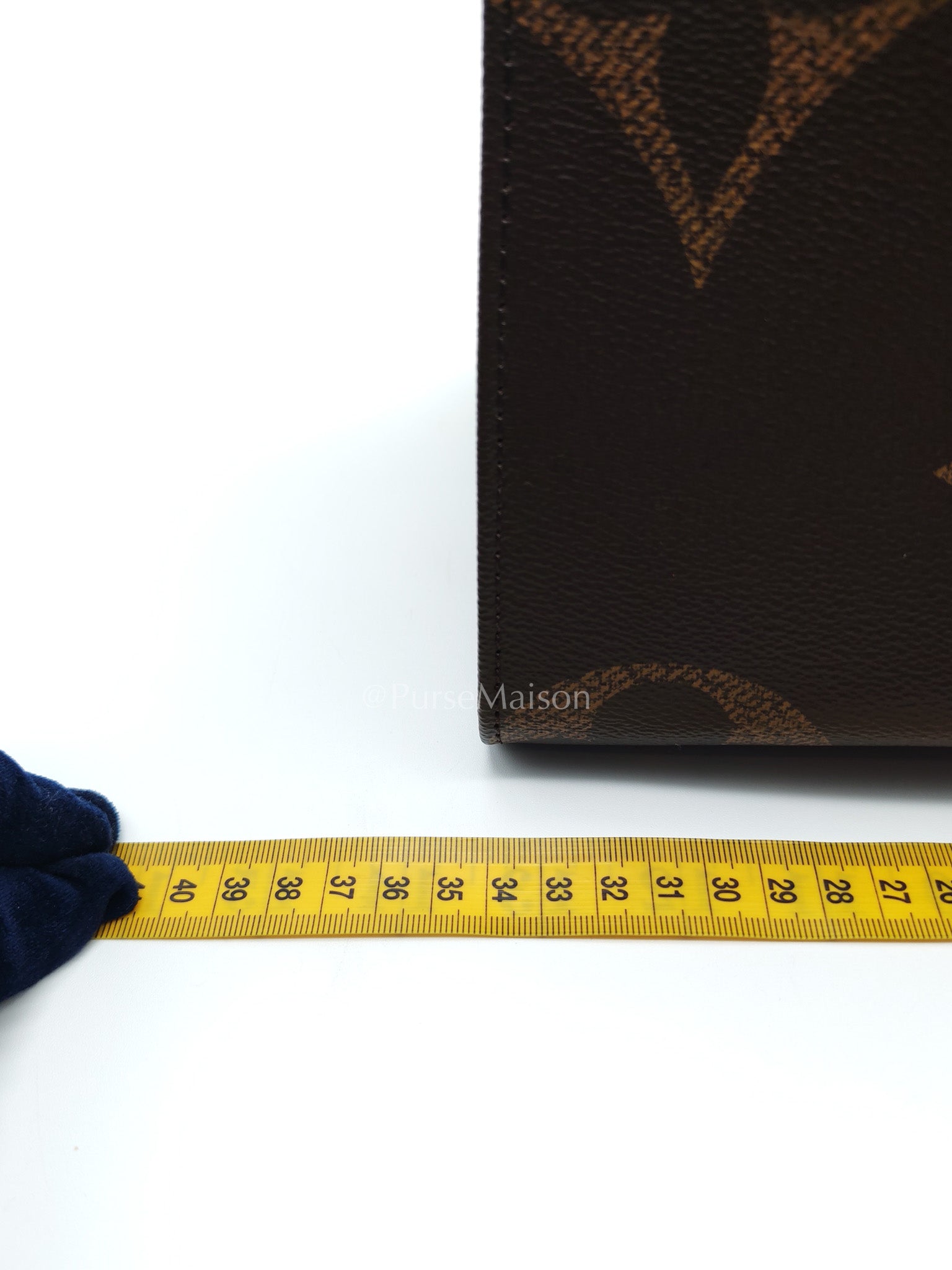Louis Vuitton OntheGo MM in Reverse Monogram Canvas and Gold Hardware Microchip