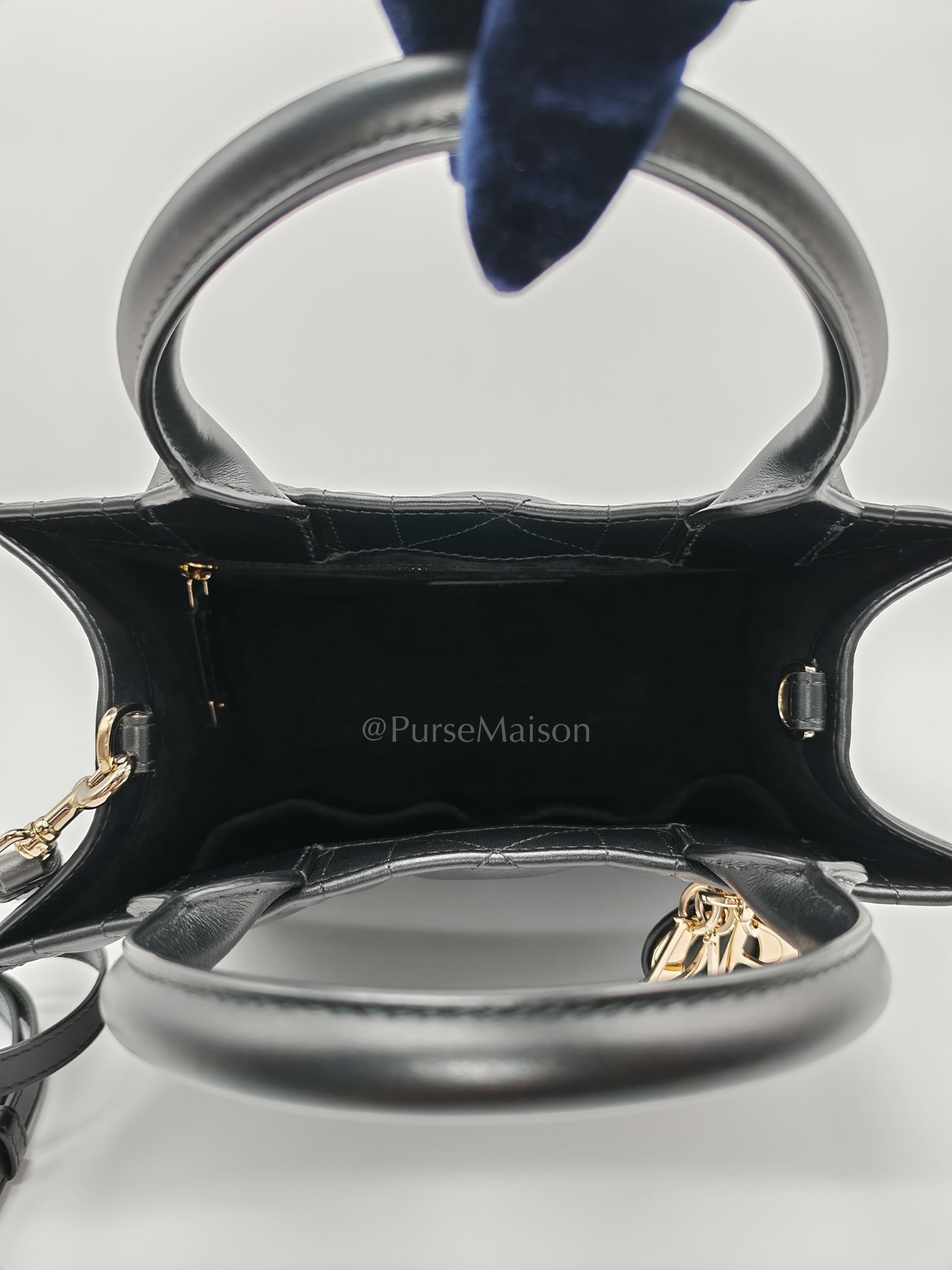 Macrocannage Booktote Small in Black Lambskin Leather Shoulder Bag | Purse Maison Luxury Bags Shop