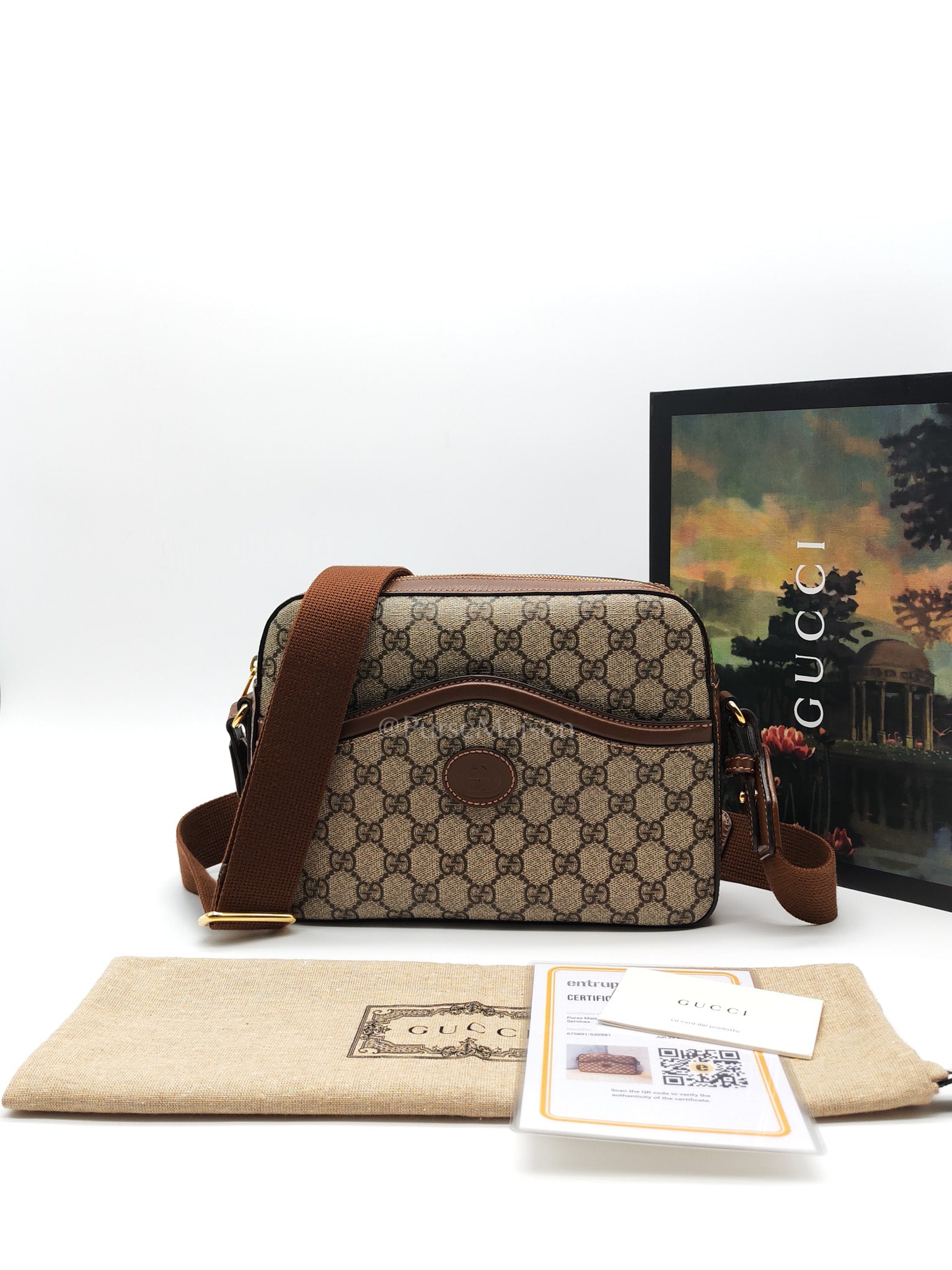 Interlocking G Messenger Bag in GG Supreme Canvas and Gold Hardware