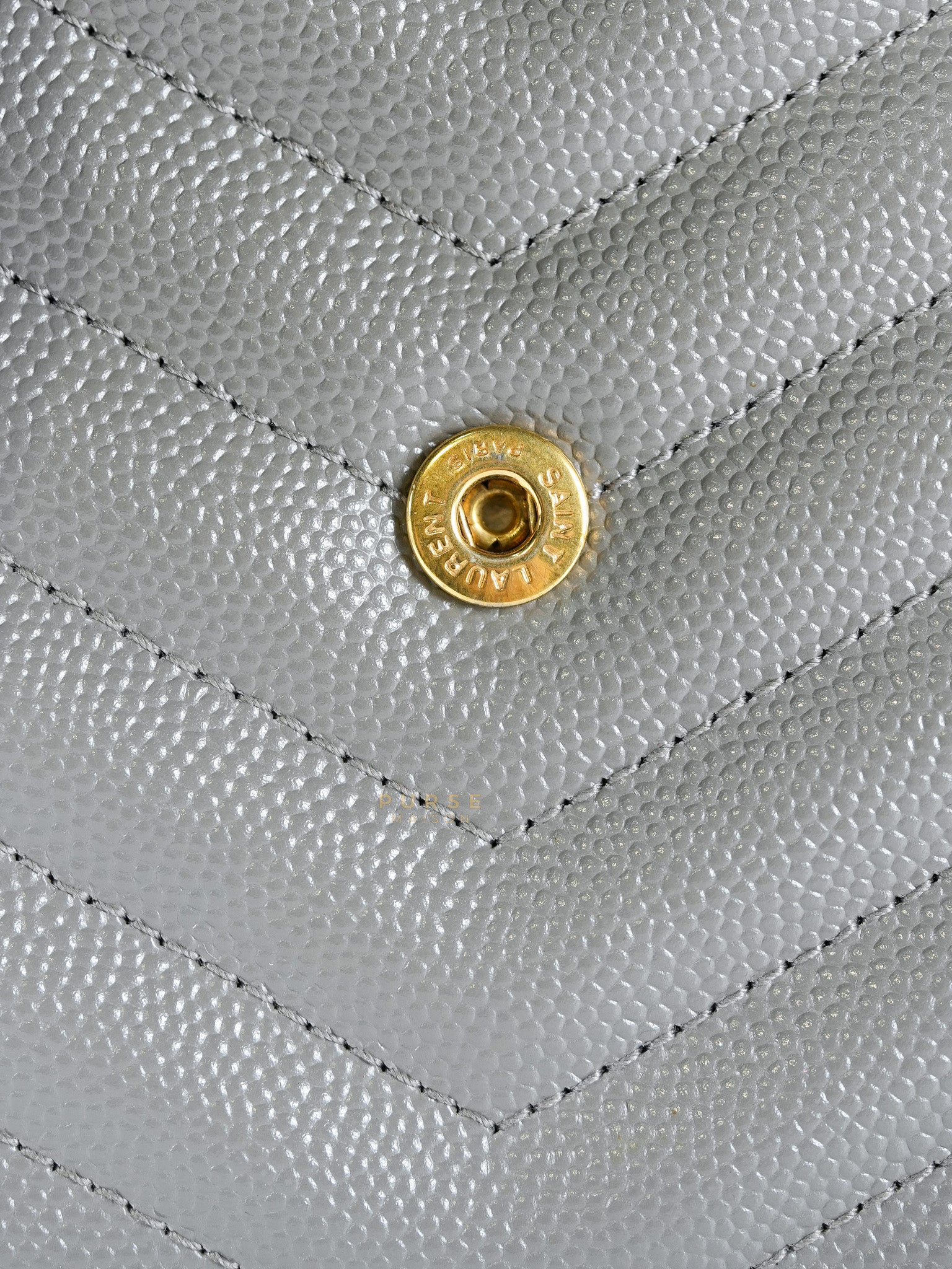 Matelasse Gray Medium Grained de Poudre Wallet on Chain | Purse Maison Luxury Bags Shop
