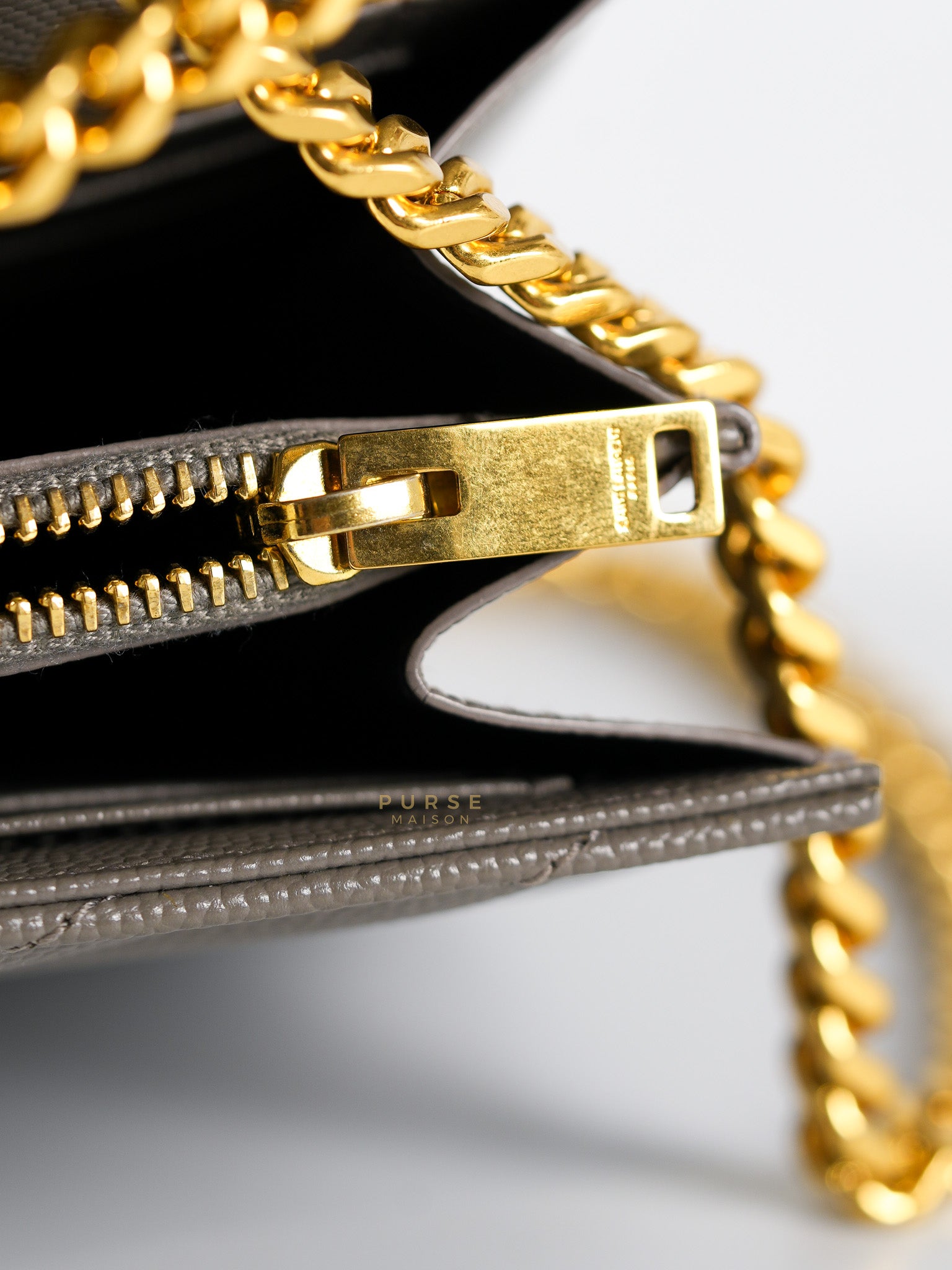 Matelasse Gray Medium Grained de Poudre Wallet on Chain | Purse Maison Luxury Bags Shop