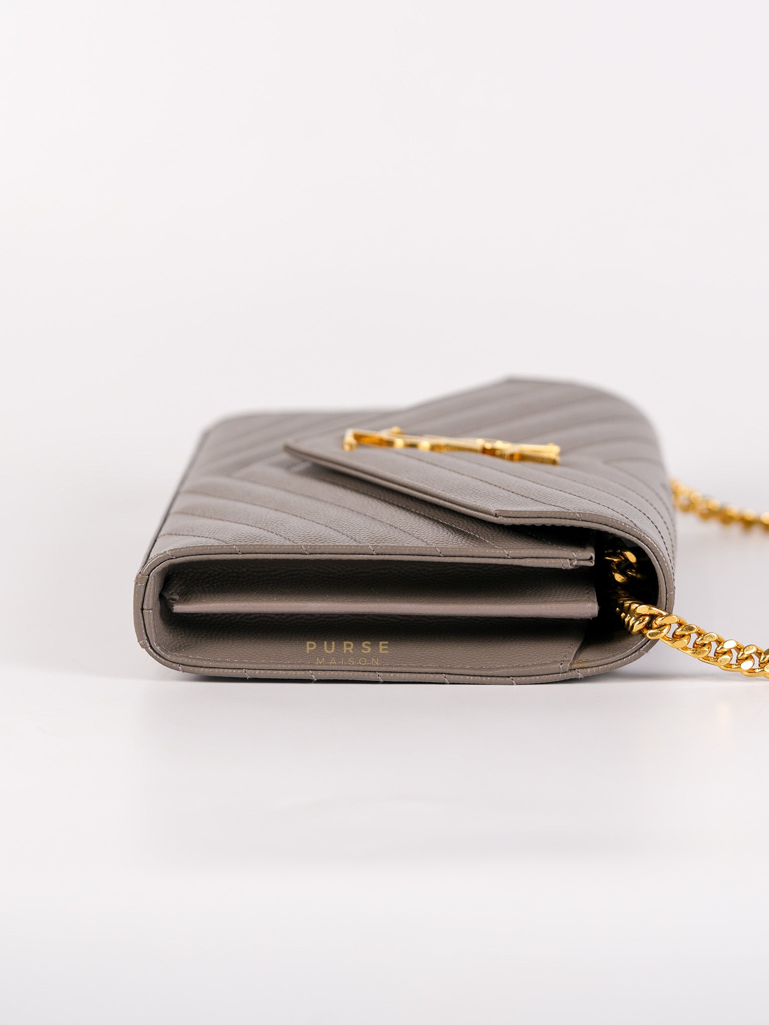 Matelasse Gray Medium Grained de Poudre Wallet on Chain | Purse Maison Luxury Bags Shop
