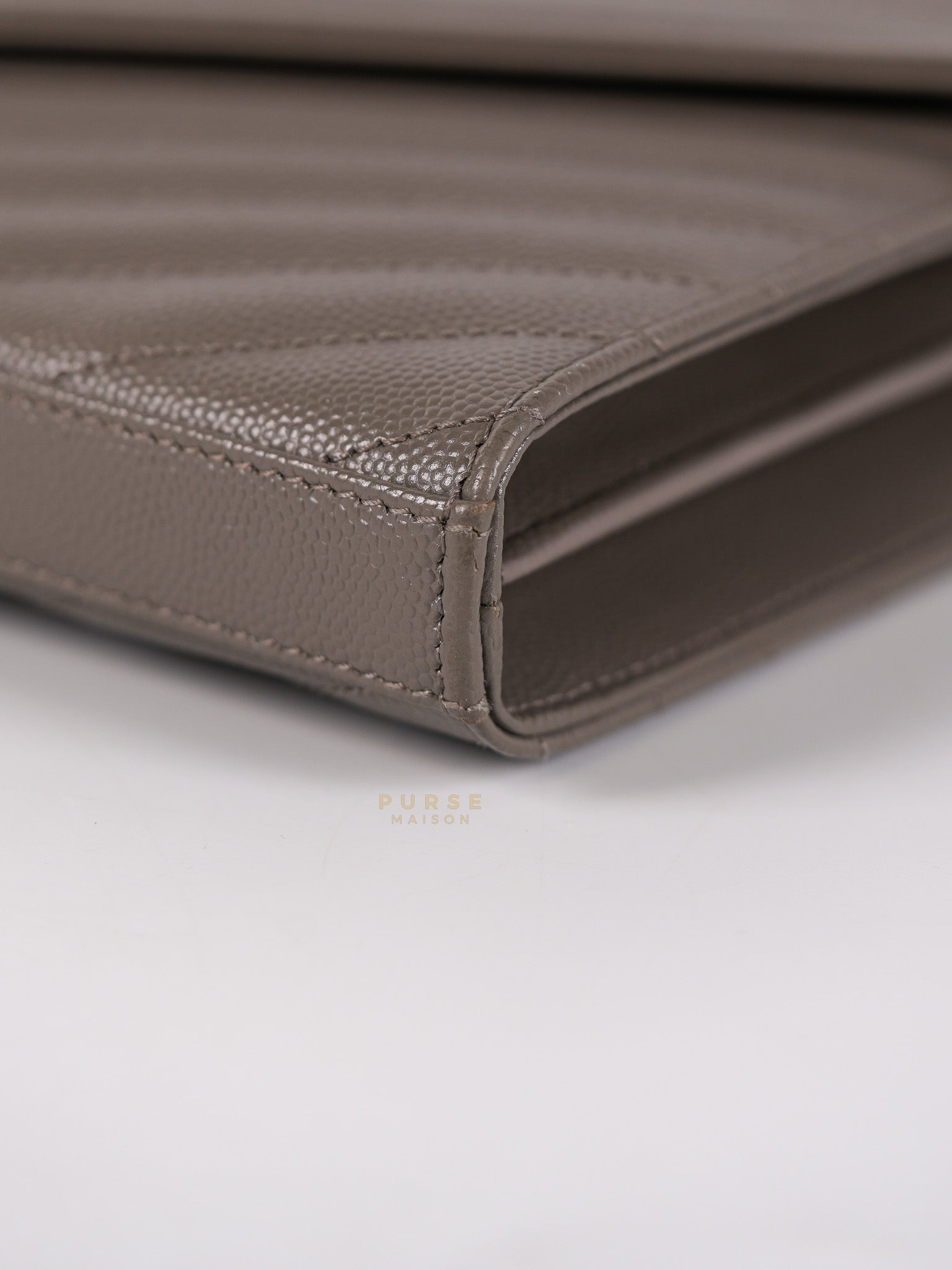 Matelasse Gray Medium Grained de Poudre Wallet on Chain | Purse Maison Luxury Bags Shop