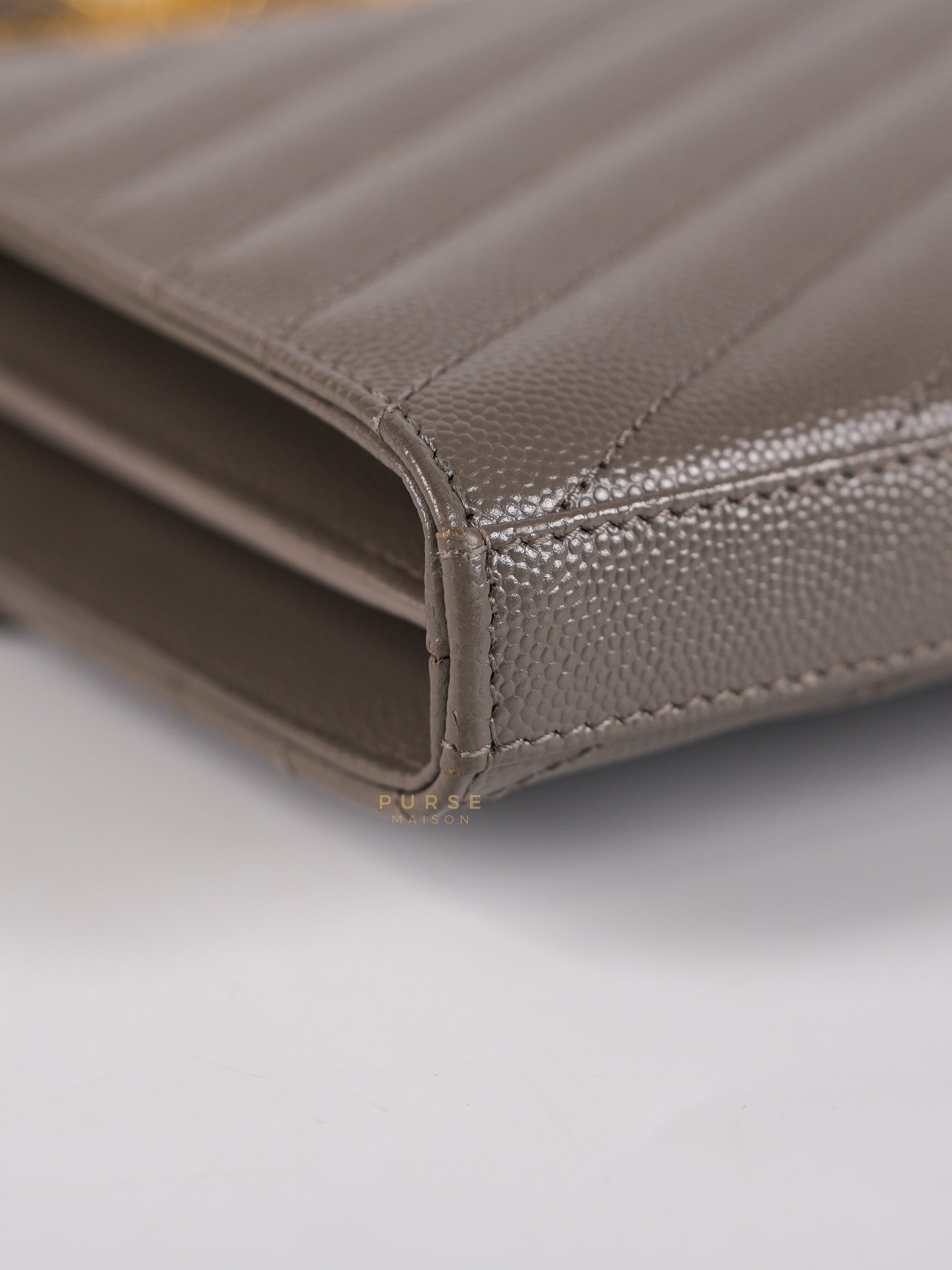 Matelasse Gray Medium Grained de Poudre Wallet on Chain | Purse Maison Luxury Bags Shop
