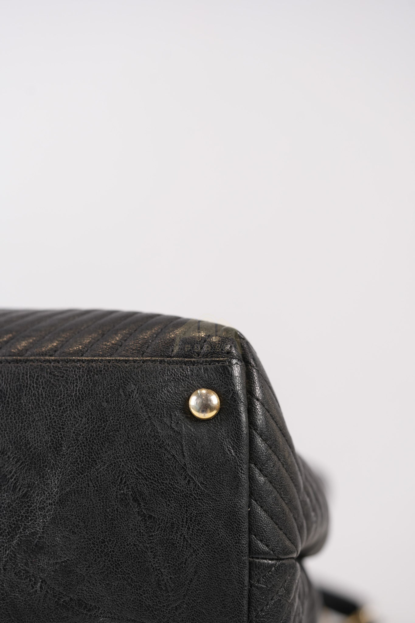 Medallion Charm Tote Bag in Black Chevron Lambskin Leather & Gold Hardware Series 21 | Purse Maison Luxury Bags Shop