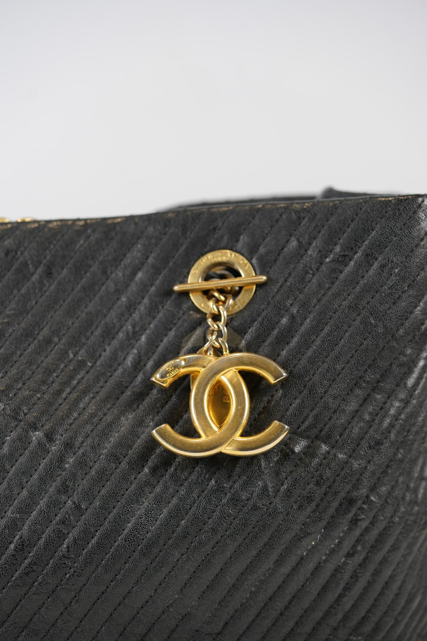 Medallion Charm Tote Bag in Black Chevron Lambskin Leather & Gold Hardware Series 21 | Purse Maison Luxury Bags Shop