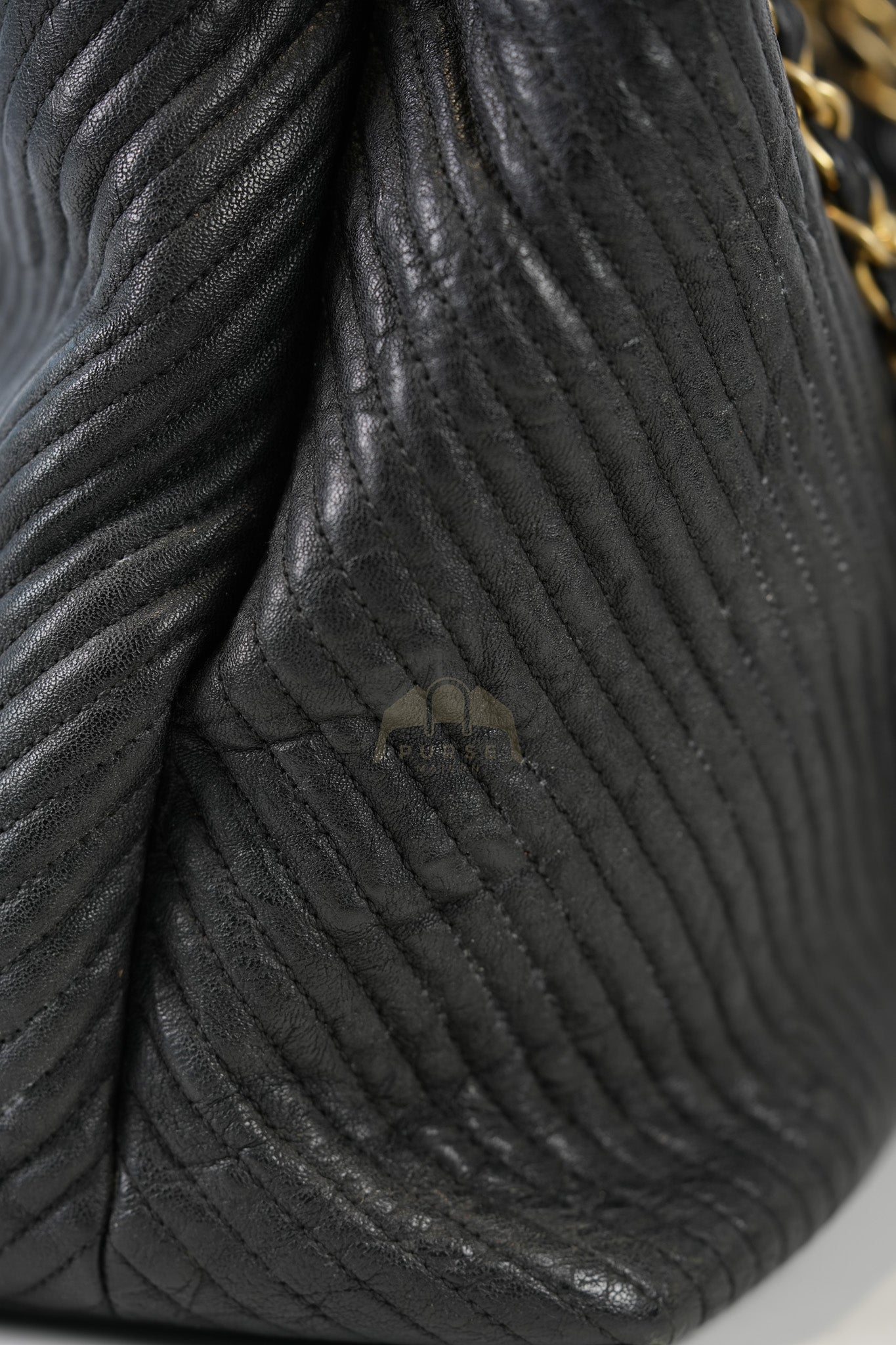 Medallion Charm Tote Bag in Black Chevron Lambskin Leather & Gold Hardware Series 21 | Purse Maison Luxury Bags Shop