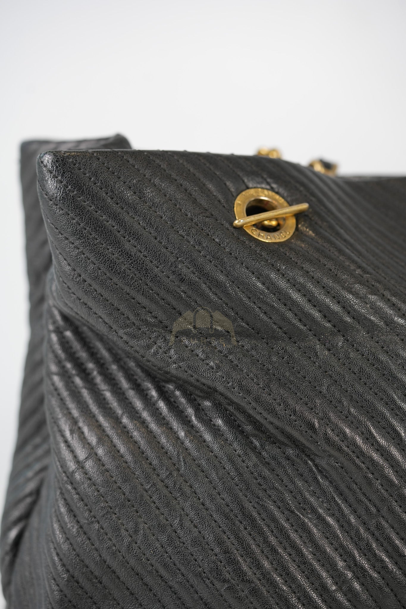 Medallion Charm Tote Bag in Black Chevron Lambskin Leather & Gold Hardware Series 21 | Purse Maison Luxury Bags Shop