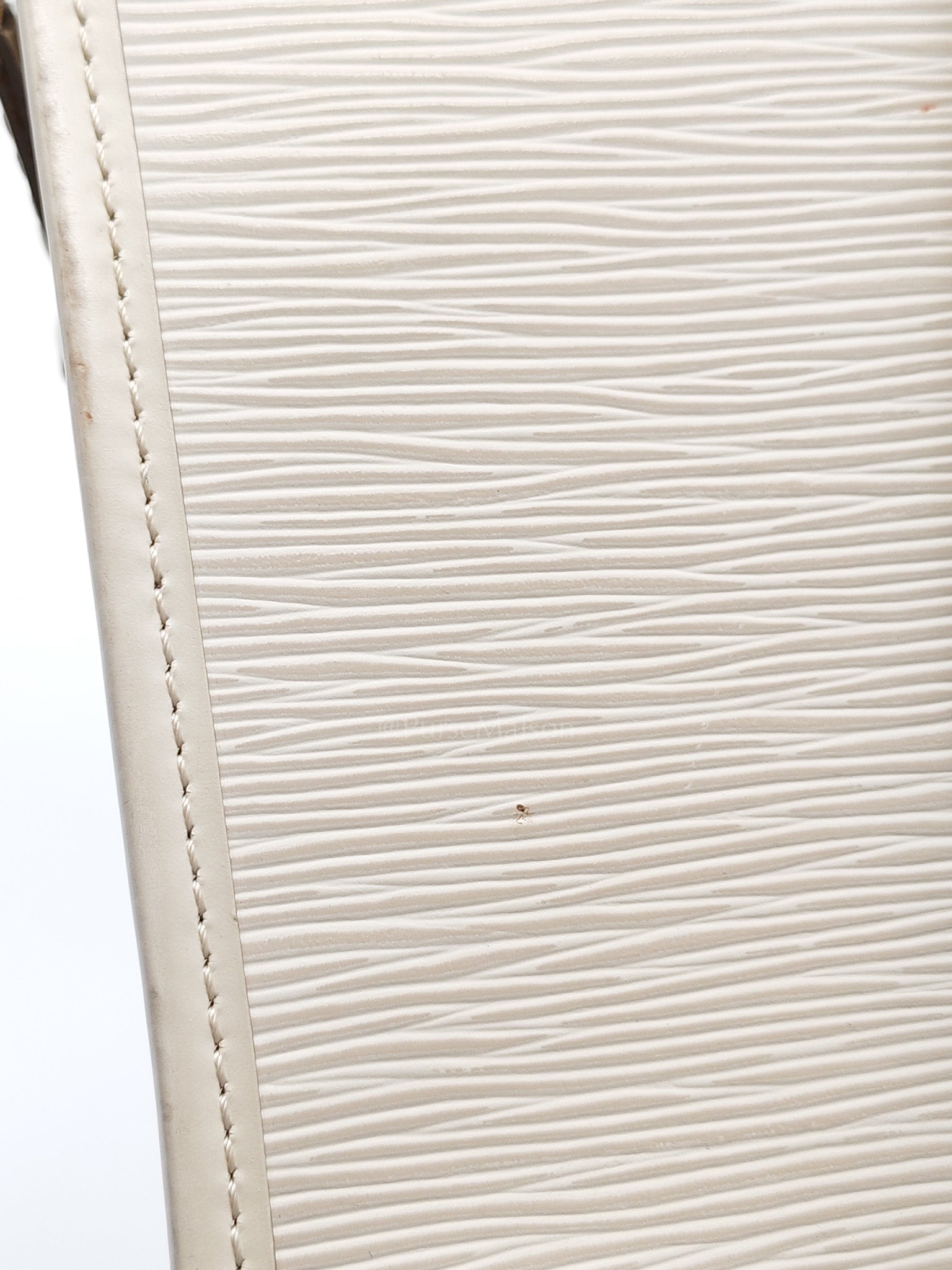 Medeleine GM Bag in White Epi Leather & Silver Hardware (Datecode: AR1099) | Purse Maison Luxury Bags Shop