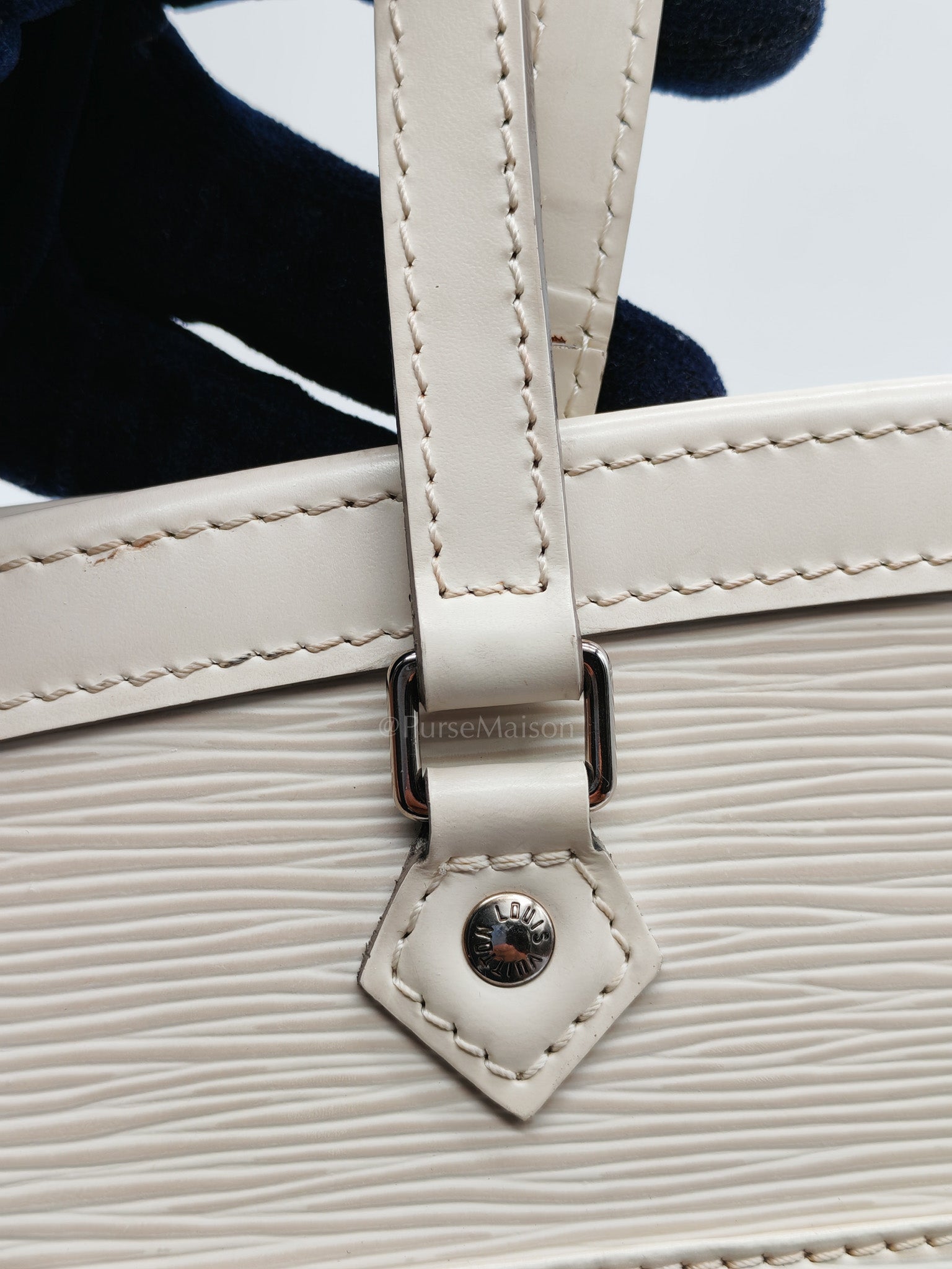 Medeleine GM Bag in White Epi Leather & Silver Hardware (Datecode: AR1099) | Purse Maison Luxury Bags Shop