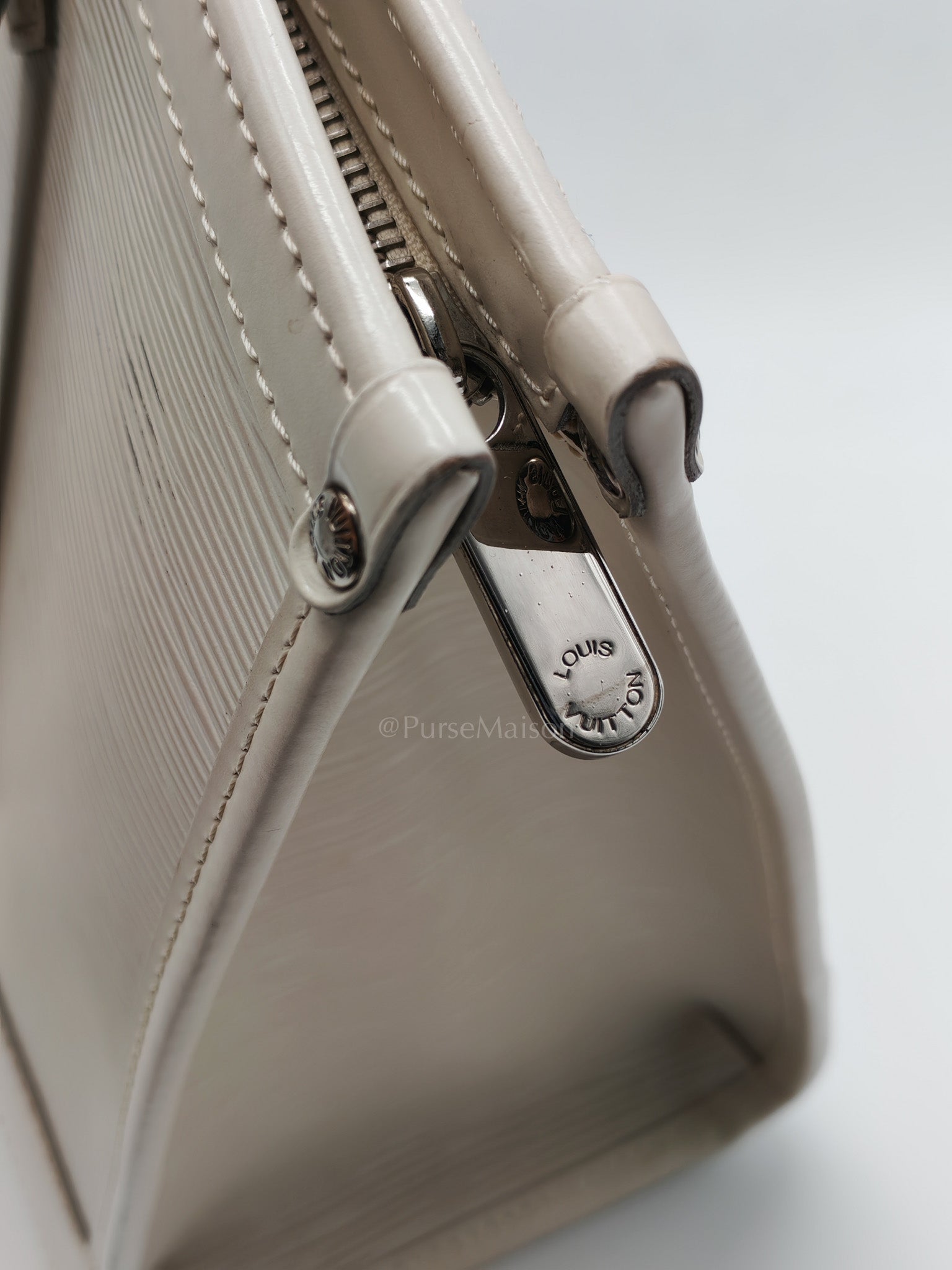 Medeleine GM Bag in White Epi Leather & Silver Hardware (Datecode: AR1099) | Purse Maison Luxury Bags Shop