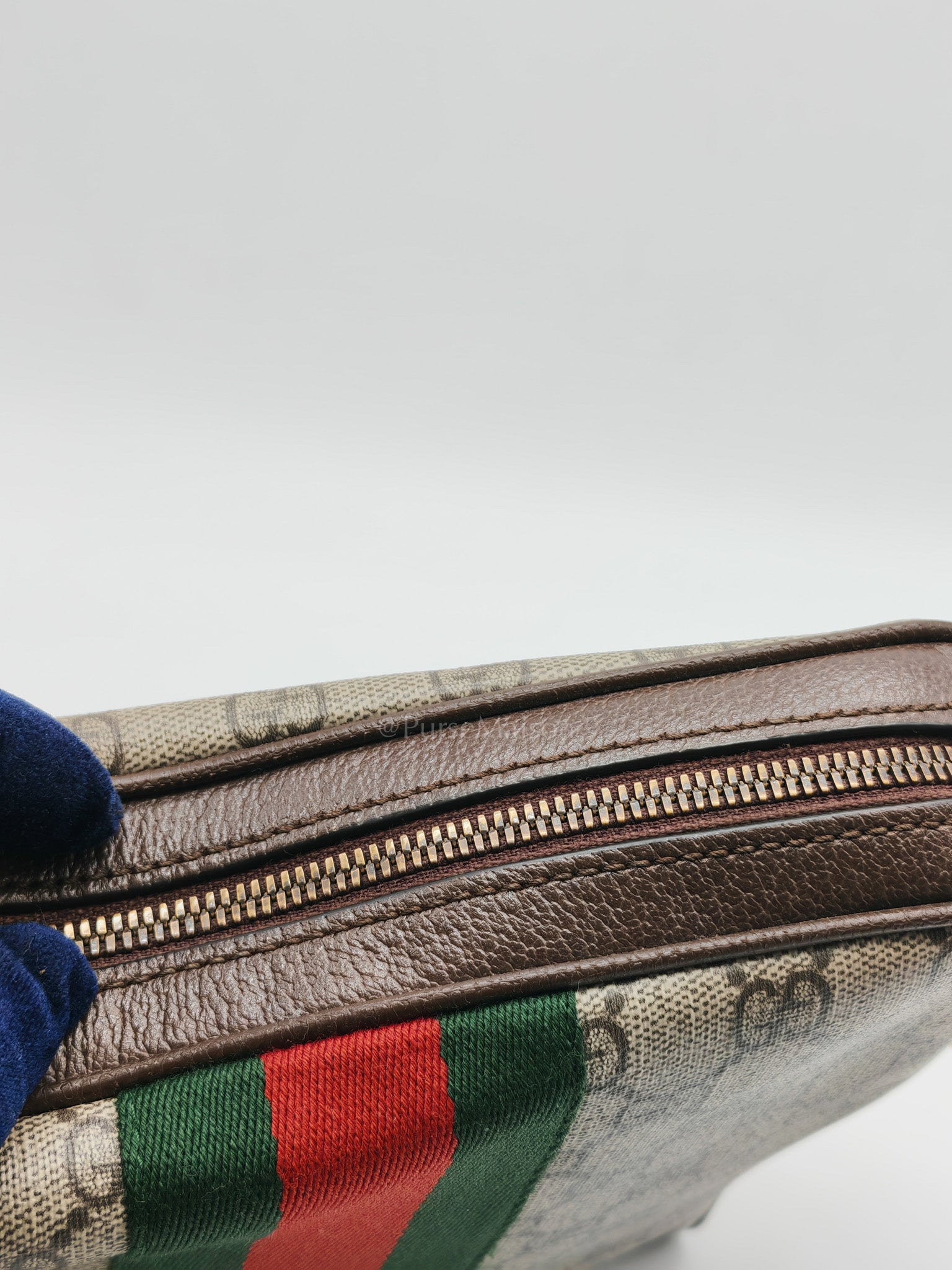 Ophidia Messenger Bag Small in GG Supreme Canvas & Gold Hardware