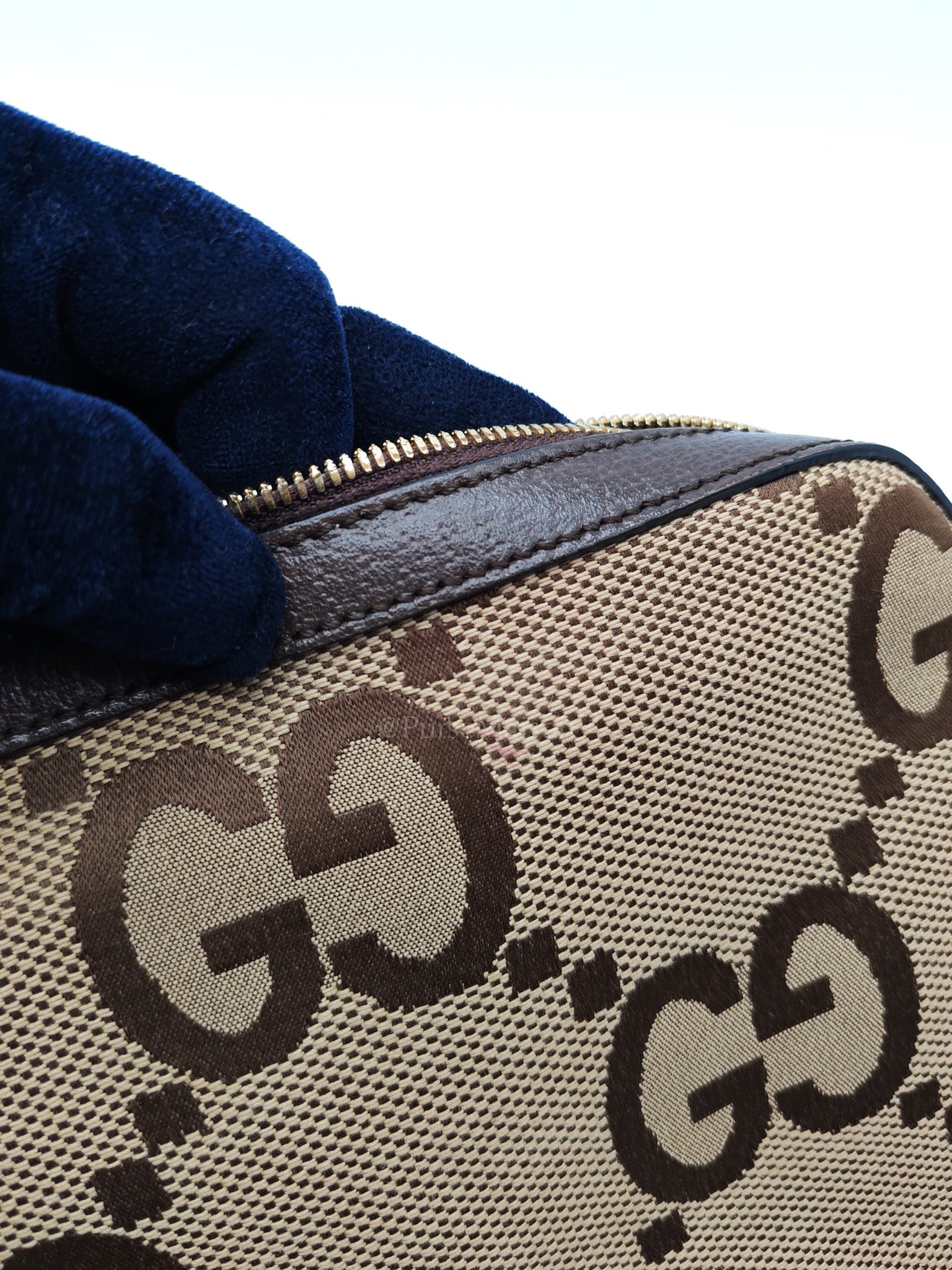 Messenger Bag in Ebony Jumbo GG Canvas | Purse Maison Luxury Bags Shop