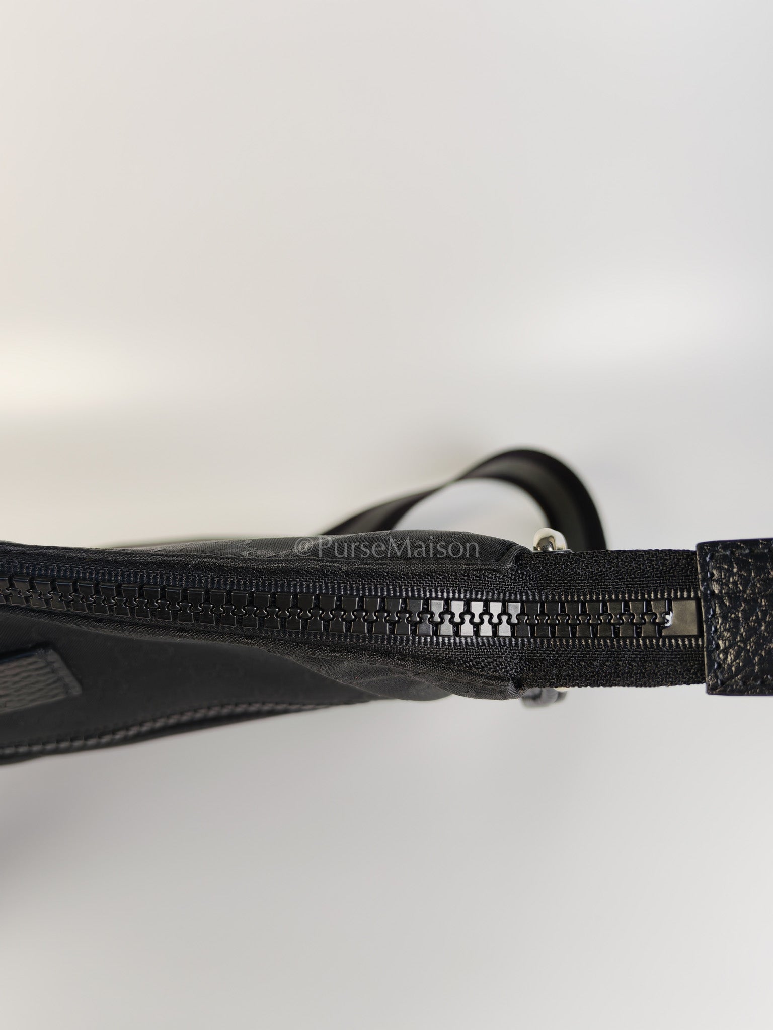 Messenger Bag in GG Guccissima Web Black Canvas | Purse Maison Luxury Bags Shop